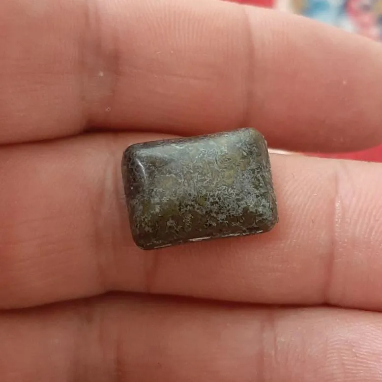 سنگ کهنه عقیق سبز لجنی( نایاب )