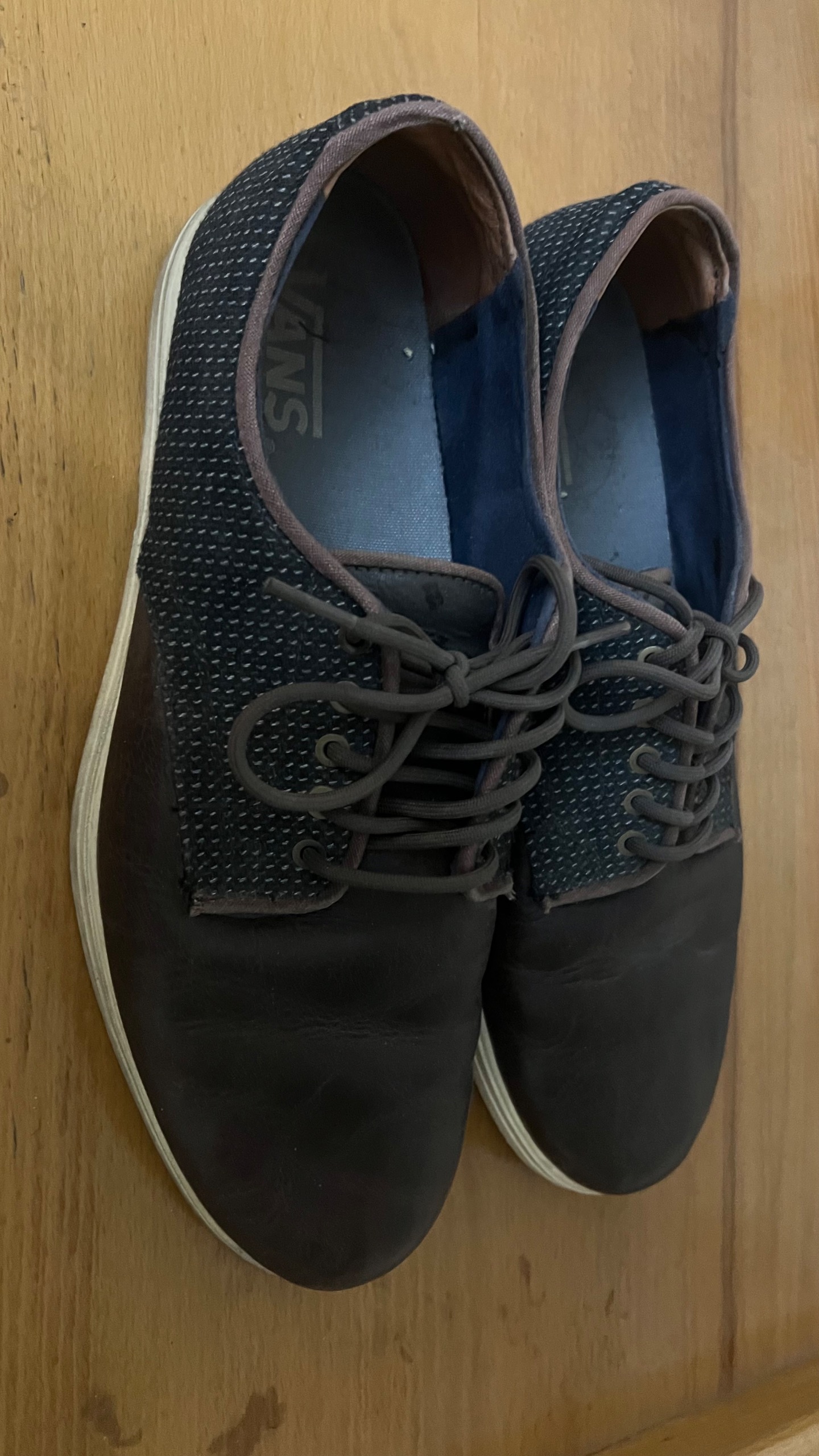 کفش چرم برند VANS