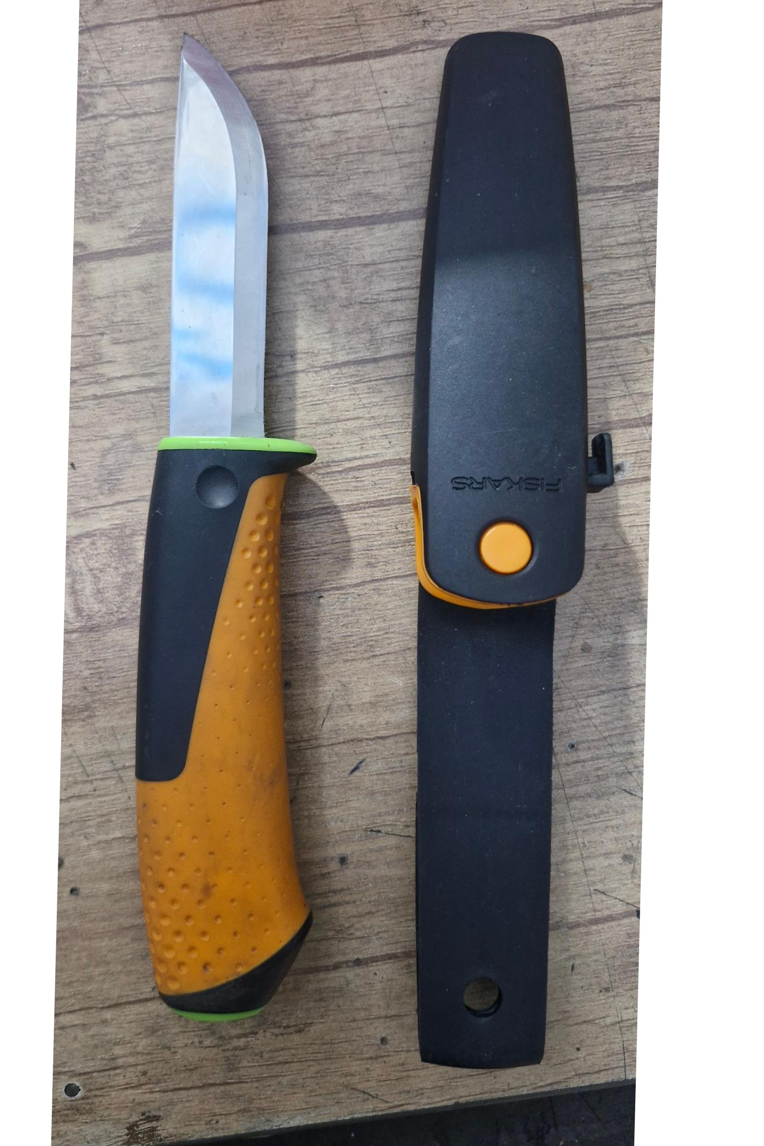 چاقو شکاری Fiskars فنلاند