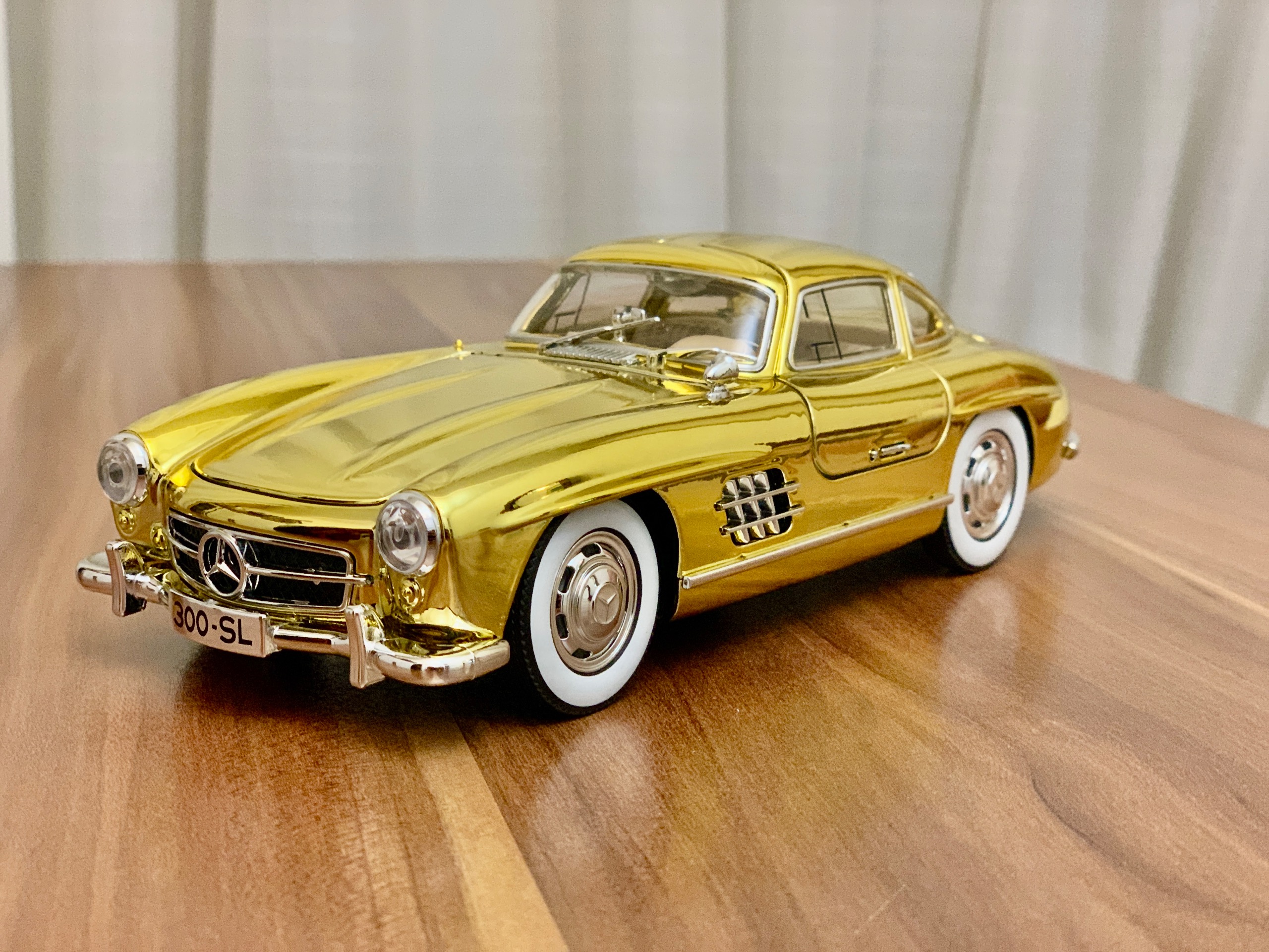 ماکت فلزی بنز کلاسیک کاور طلایی کلکسیونی زیبا