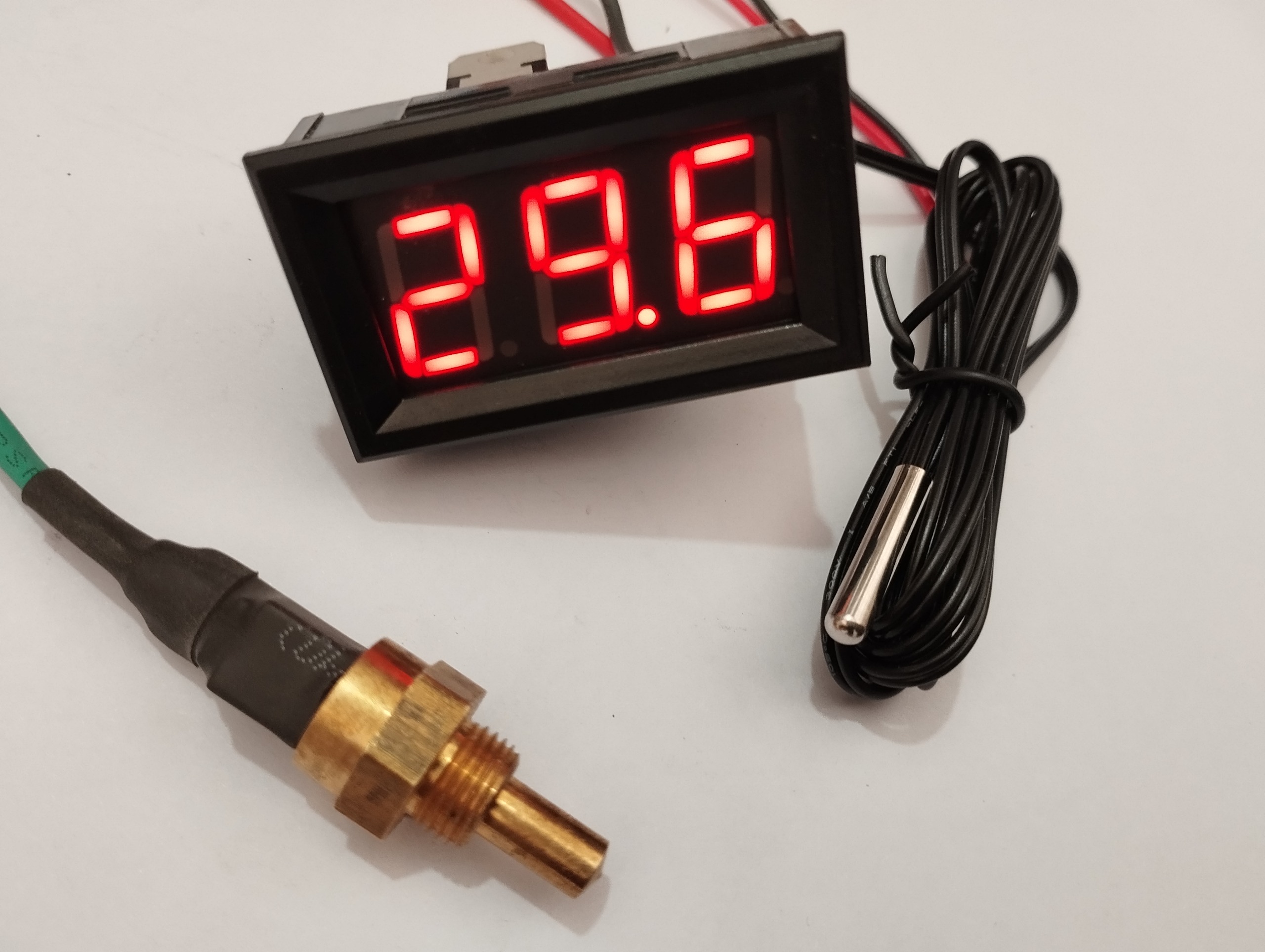 نمایشگر دمای آب آمپر خودرو 12 ـ 24 ولت دماسنج