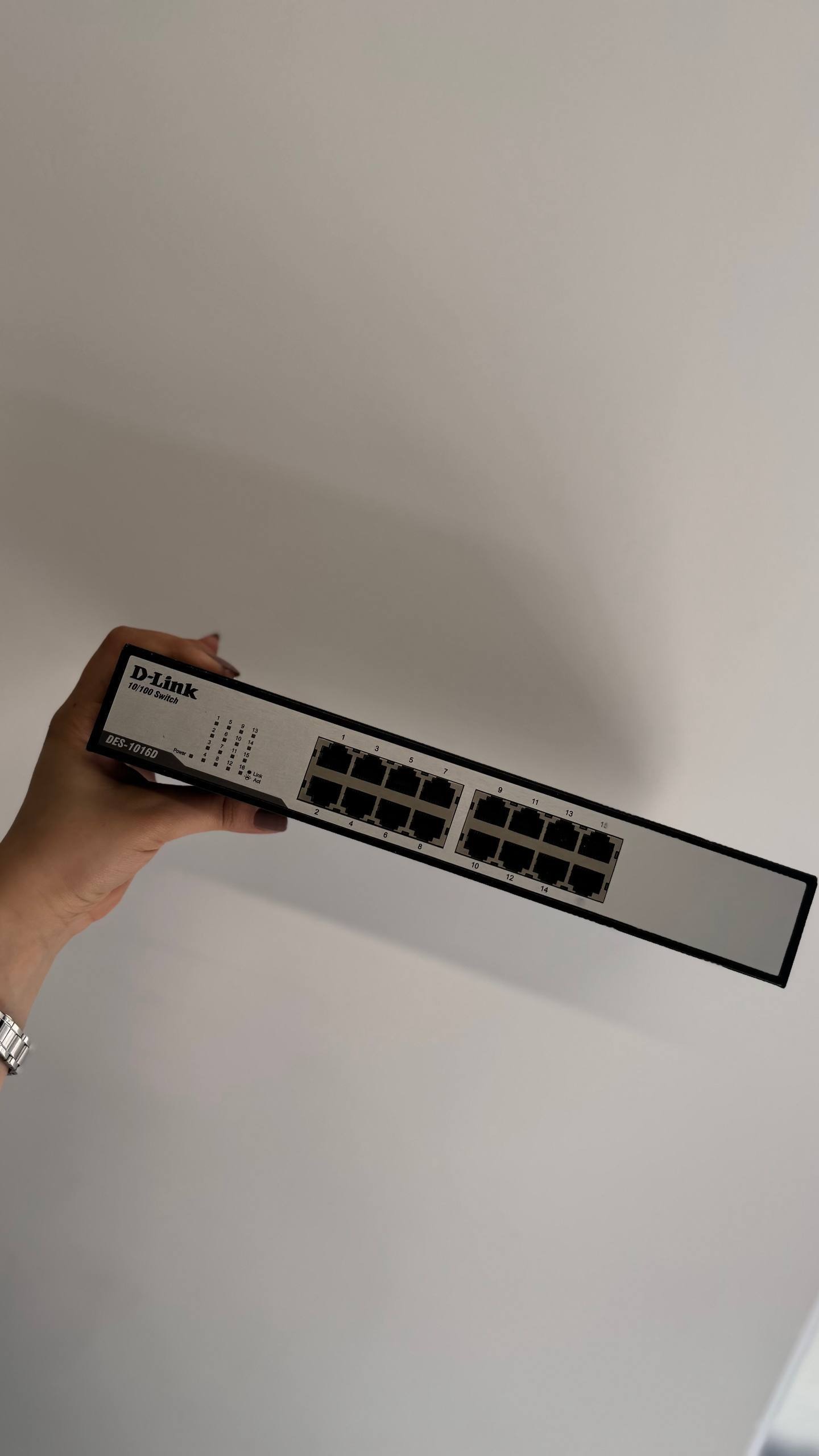سویچ شبکه 16 پورت D-Link