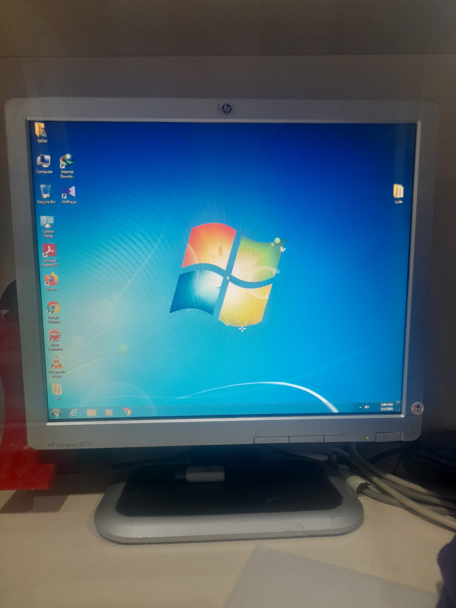 مانیتور 17 اینچ HP LCD همراه با کابل