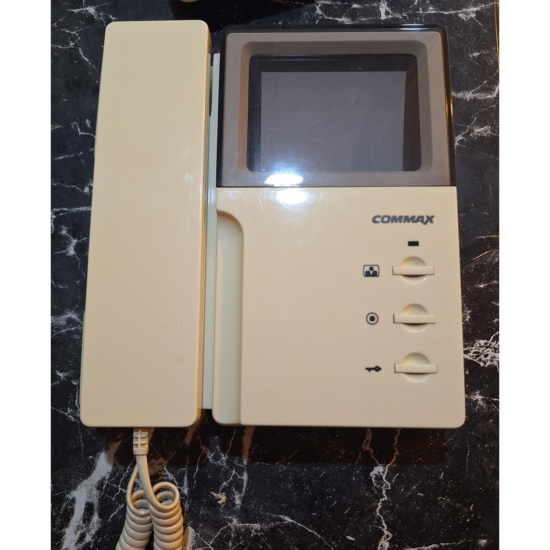 آیفون تصویری کوماکس