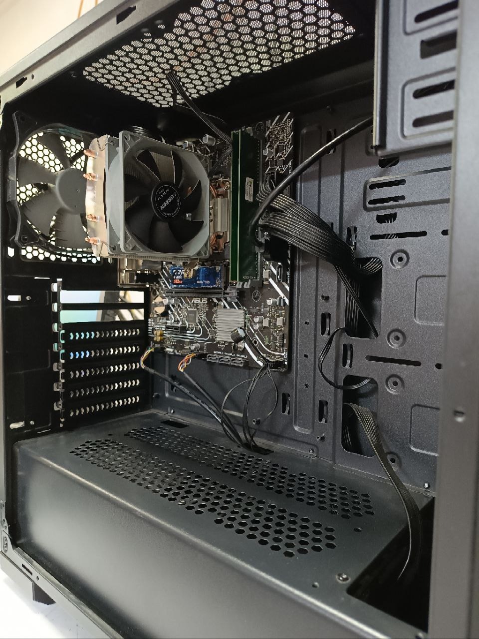 کیس نسل 12 I5-12400 16GB 512GB M.2 GREEN PARS EVO