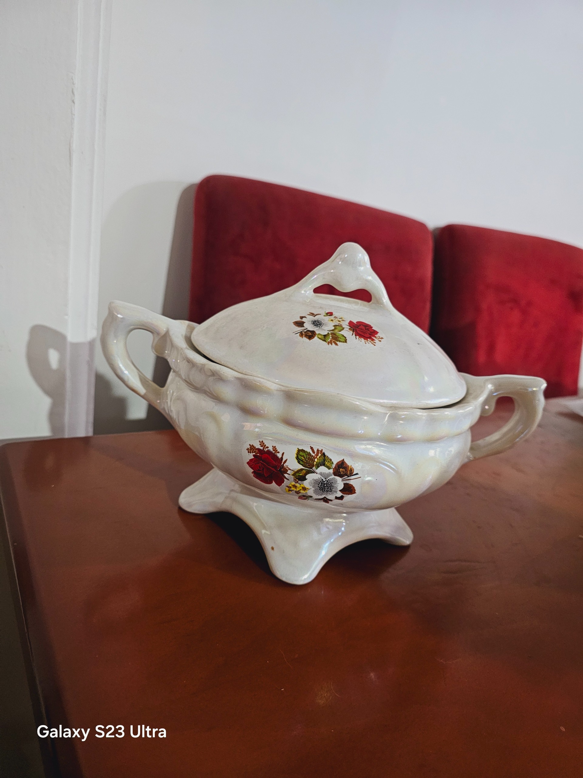 شکلاتخوری ایران قدیم توضیحات
