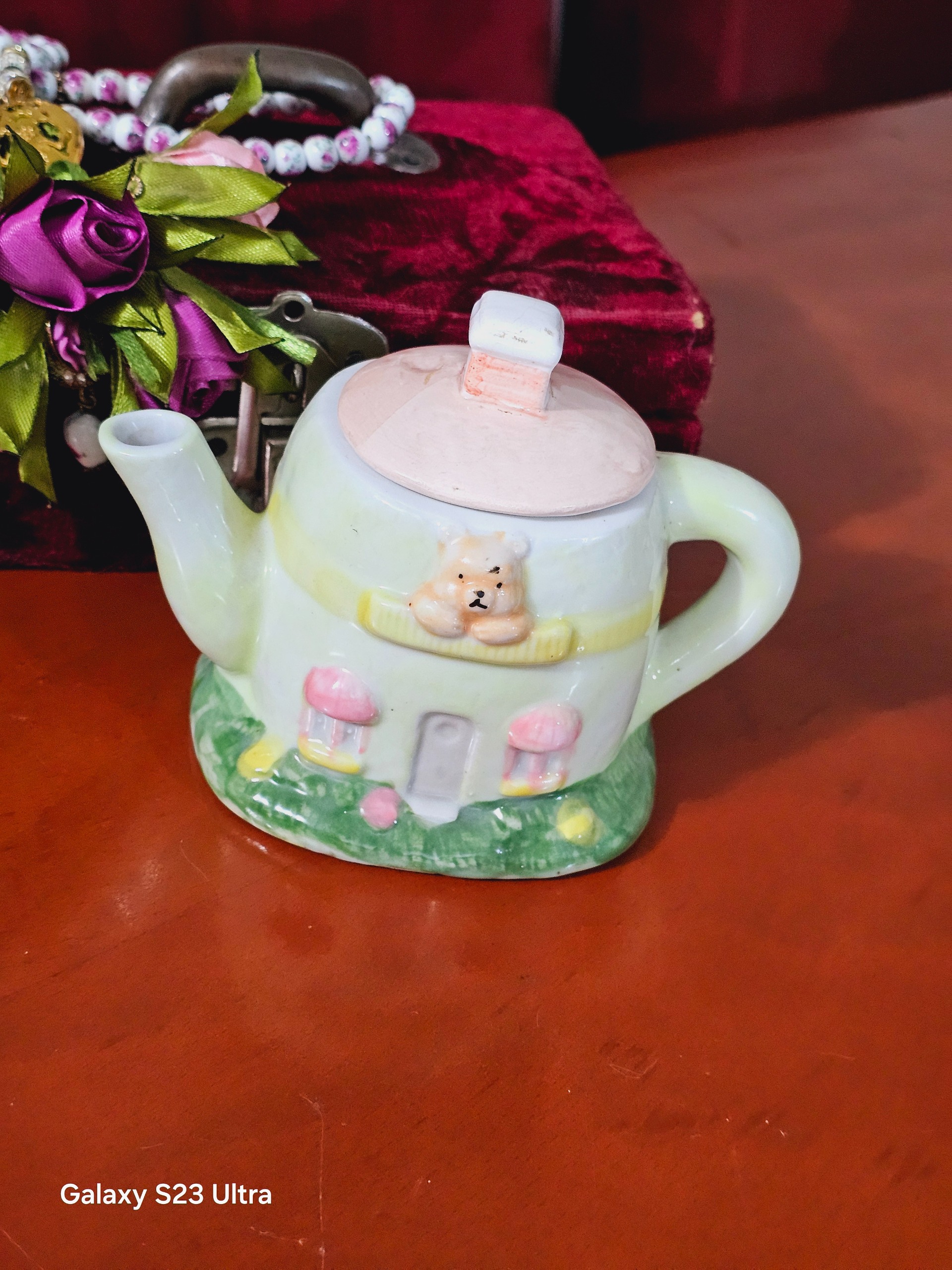 قوری زیبای عروسکی (توضیحات)
