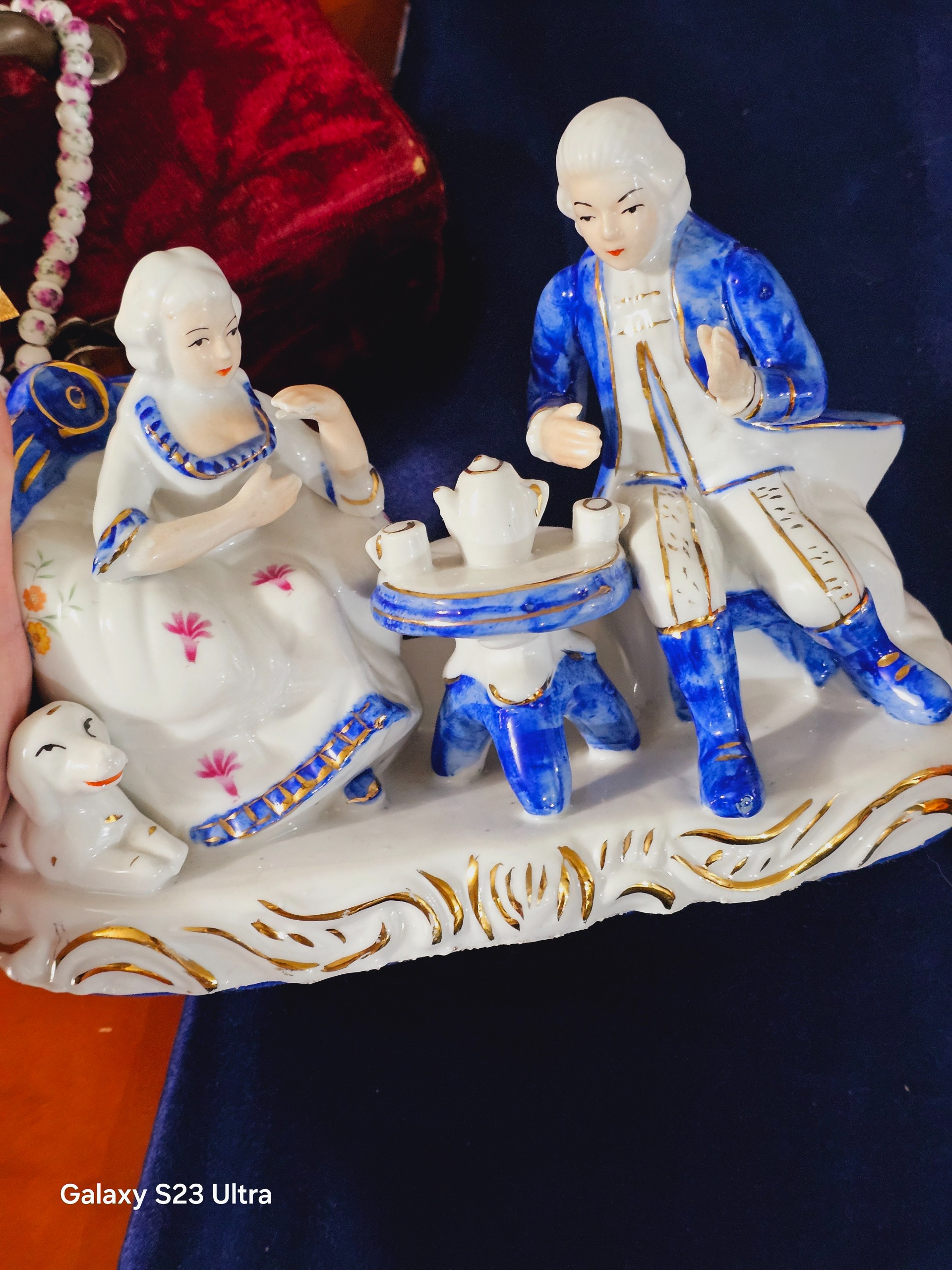 مجسمه قلم ابی بزرگ خارجی توصیحات