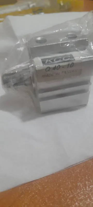 جک کمپکت 10 × 40 پنوماتیک KCC