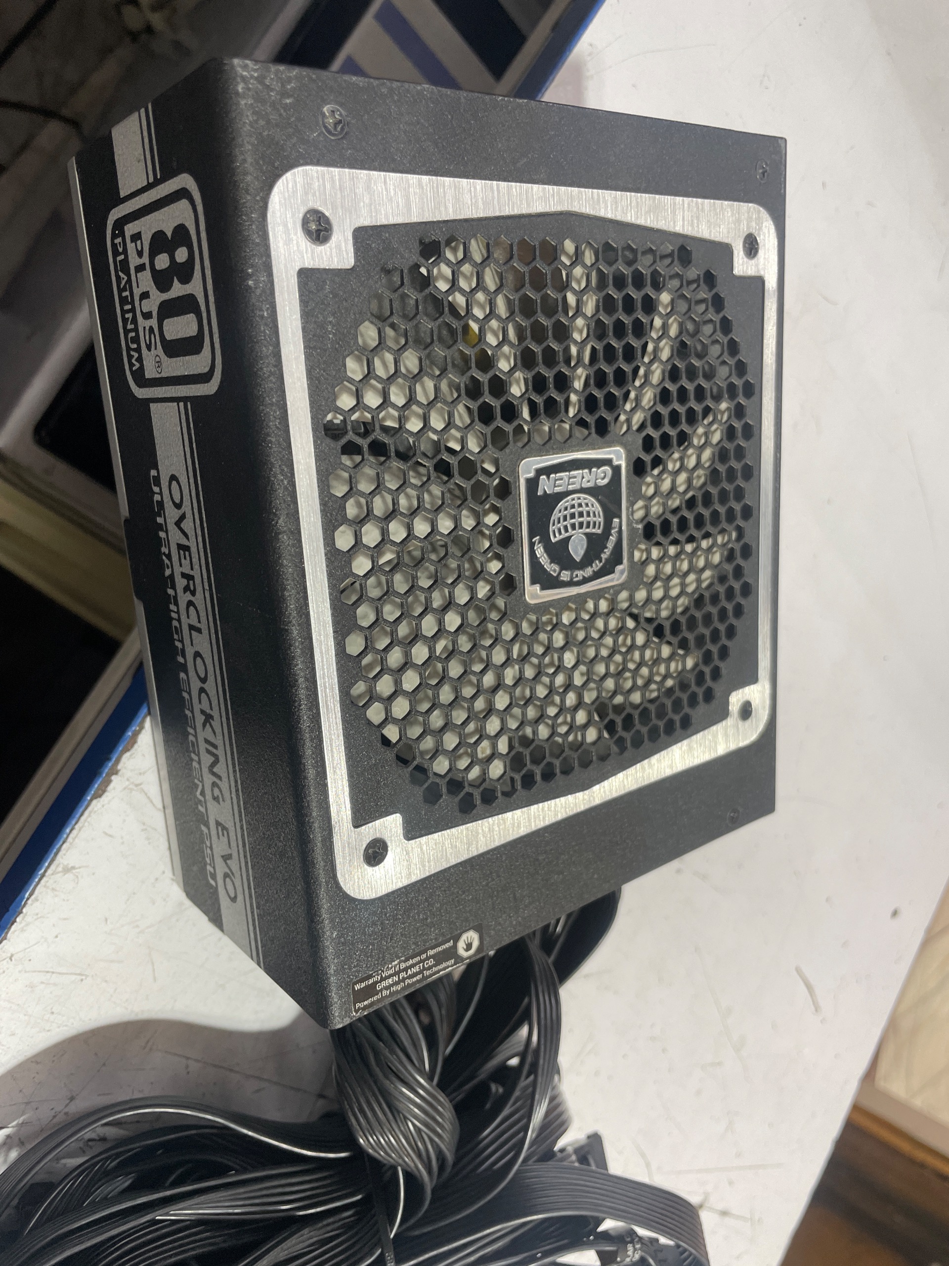 پاور گرین پلاتینیوم 1050evo