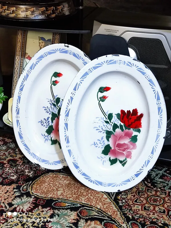 دو عدد سینی لعابی قدیمی