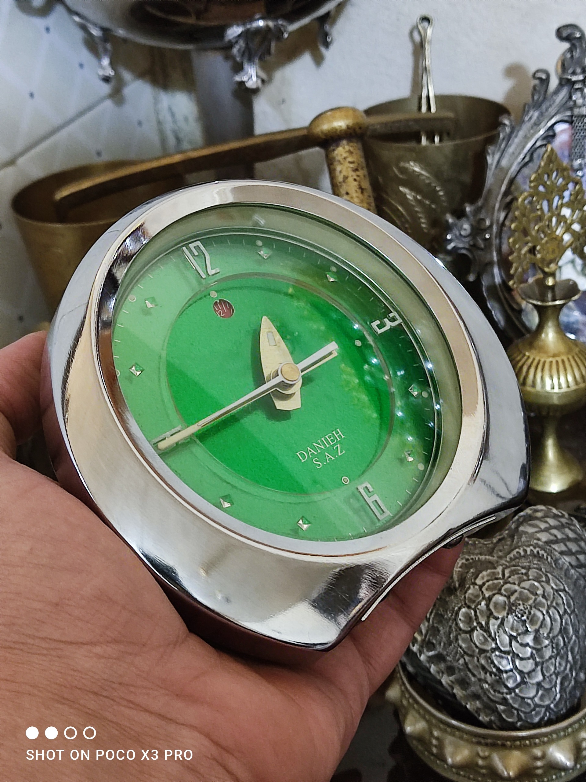 ساعت رومیزی قدیمی
