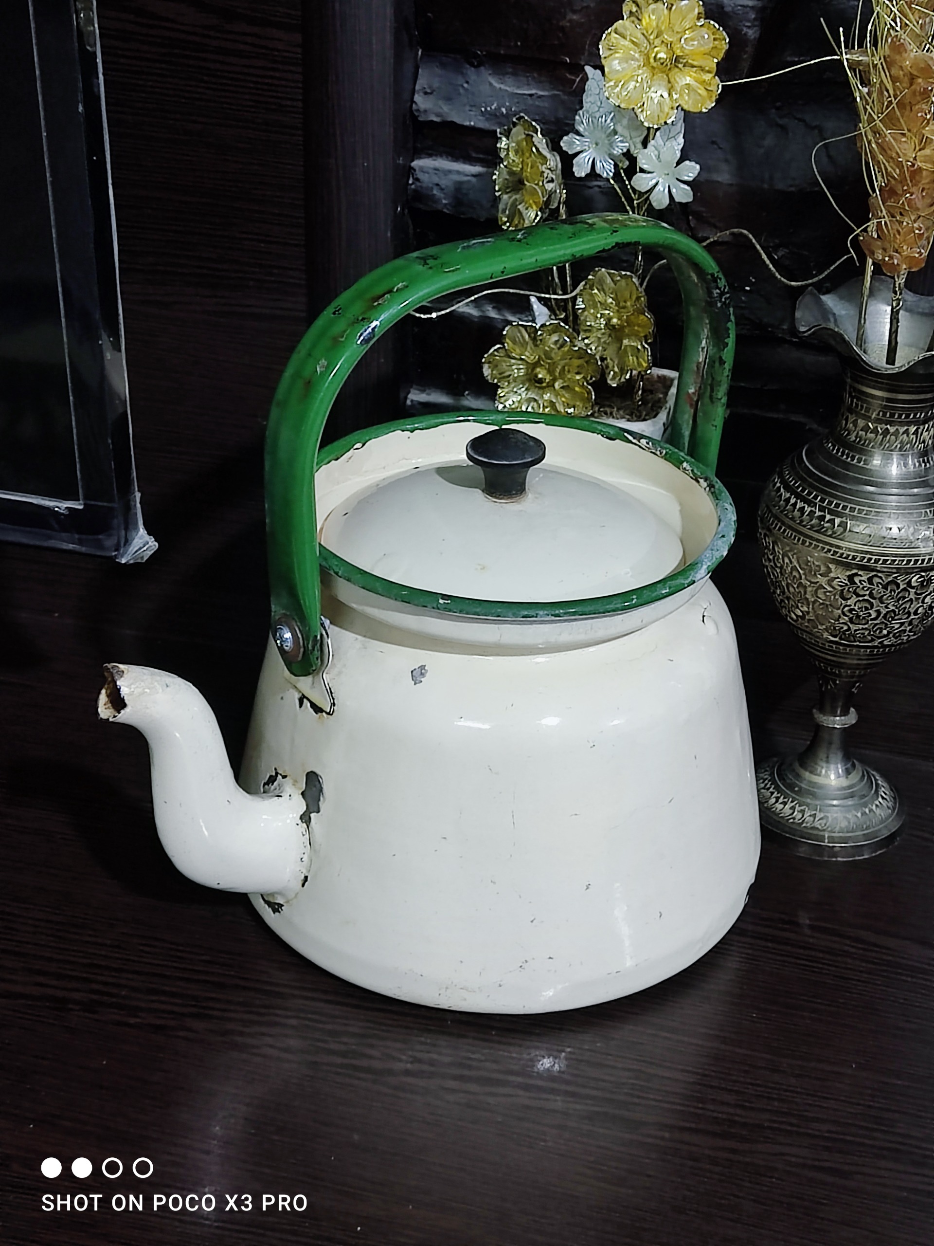 کتری لعابی قدیمی