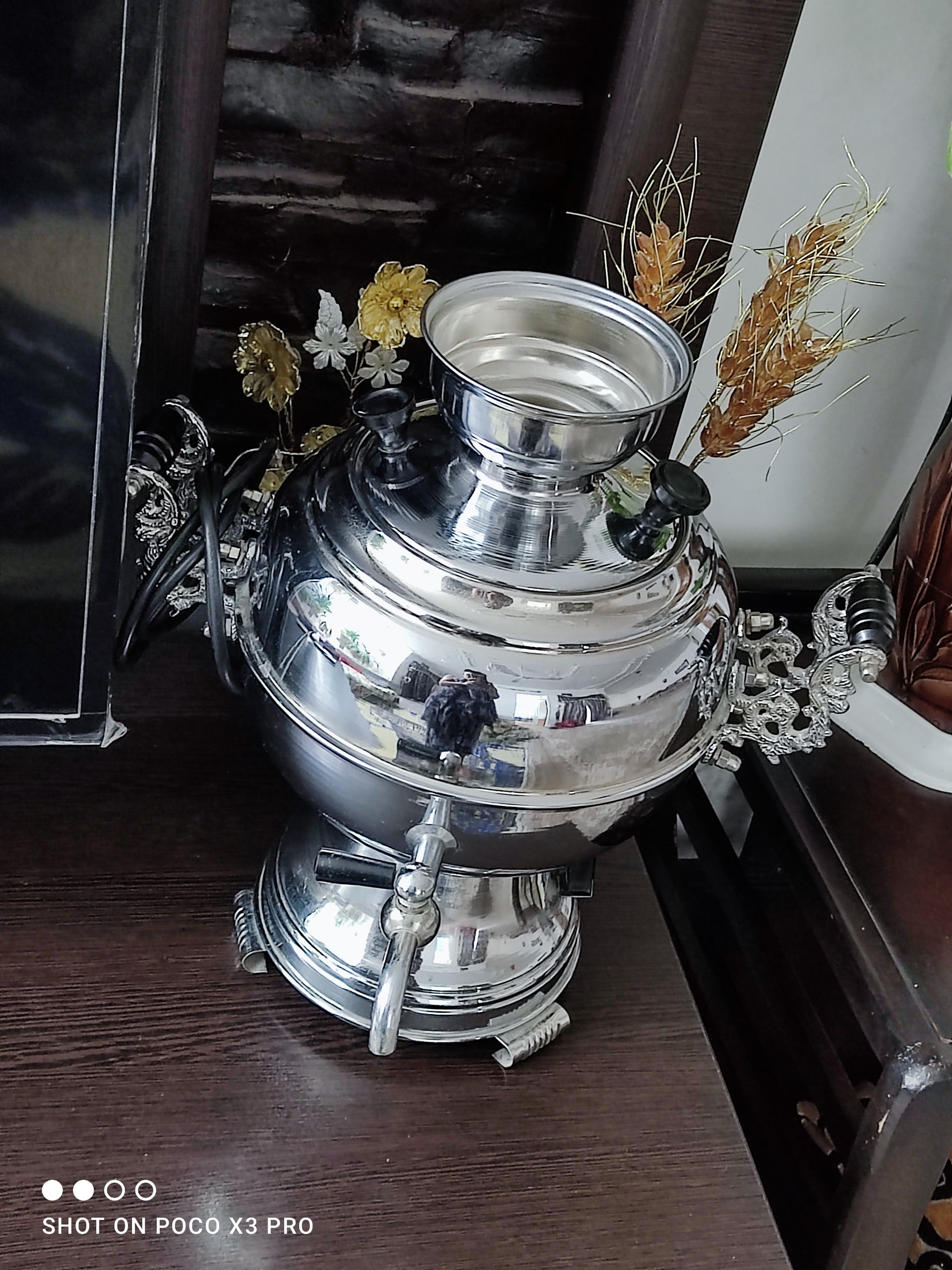 سماور برقی قدیمی برنجی