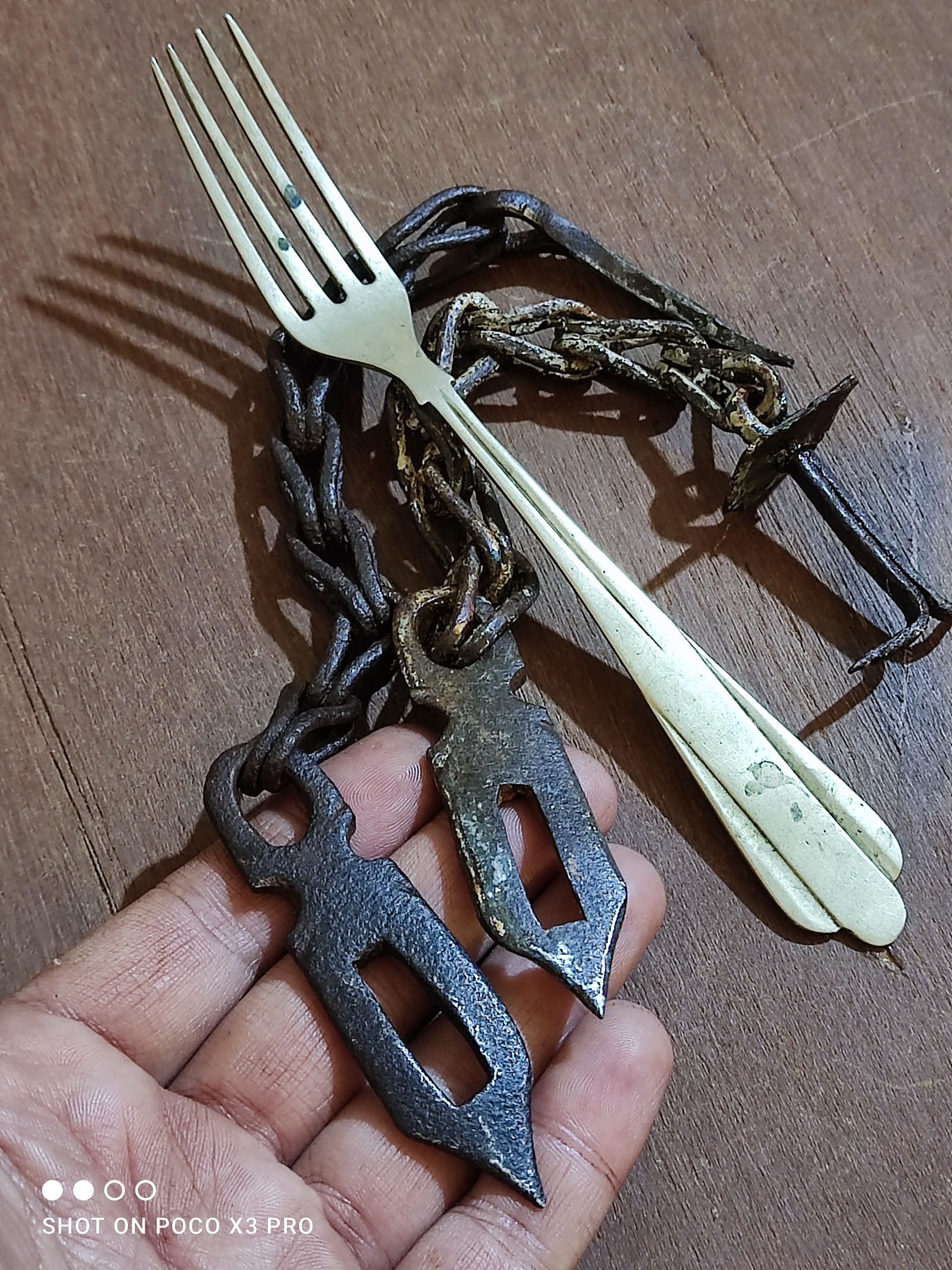 دو عدد چفت فولادی قجری