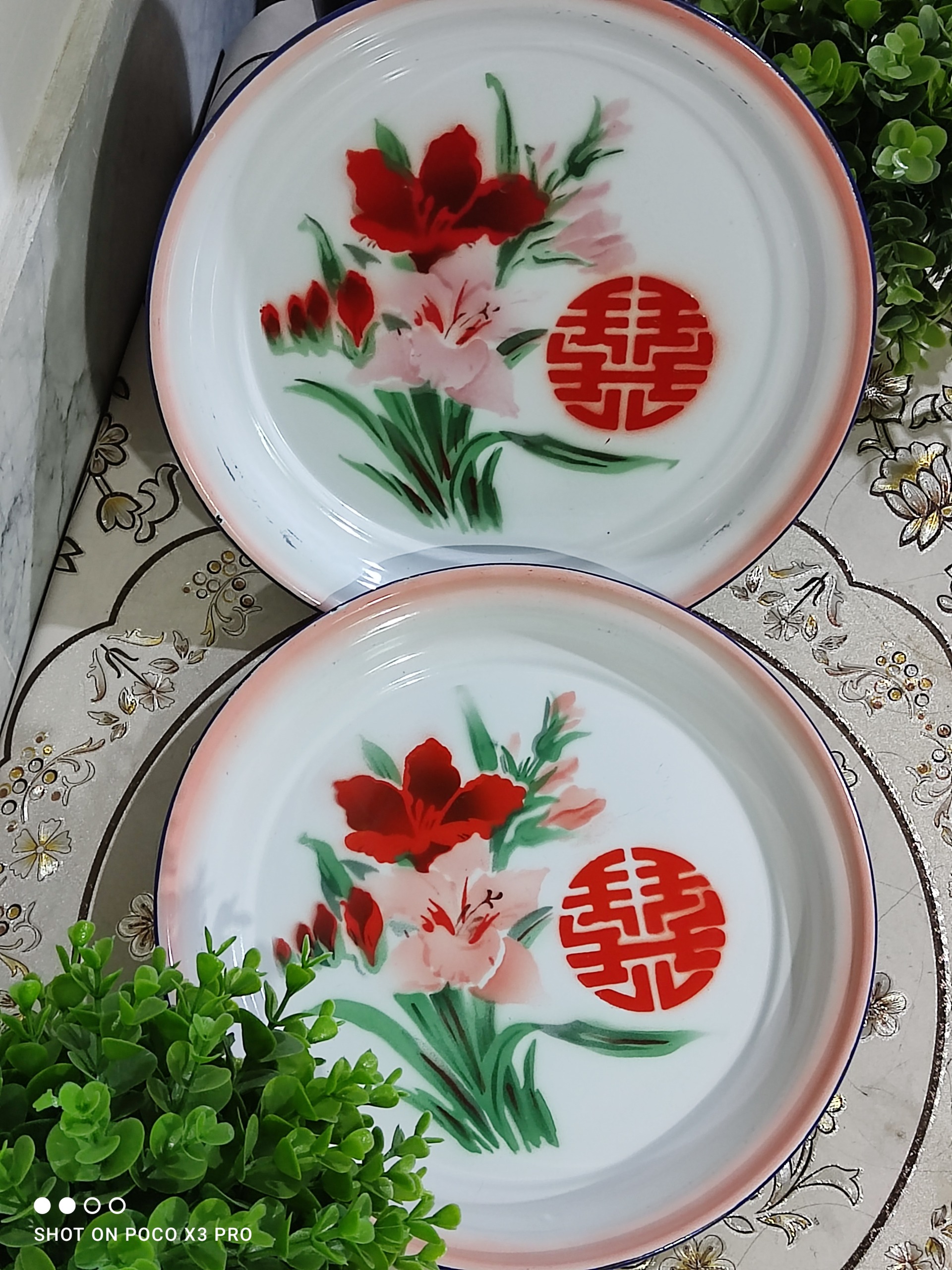 دو عدد سینی لعابی قدیمی