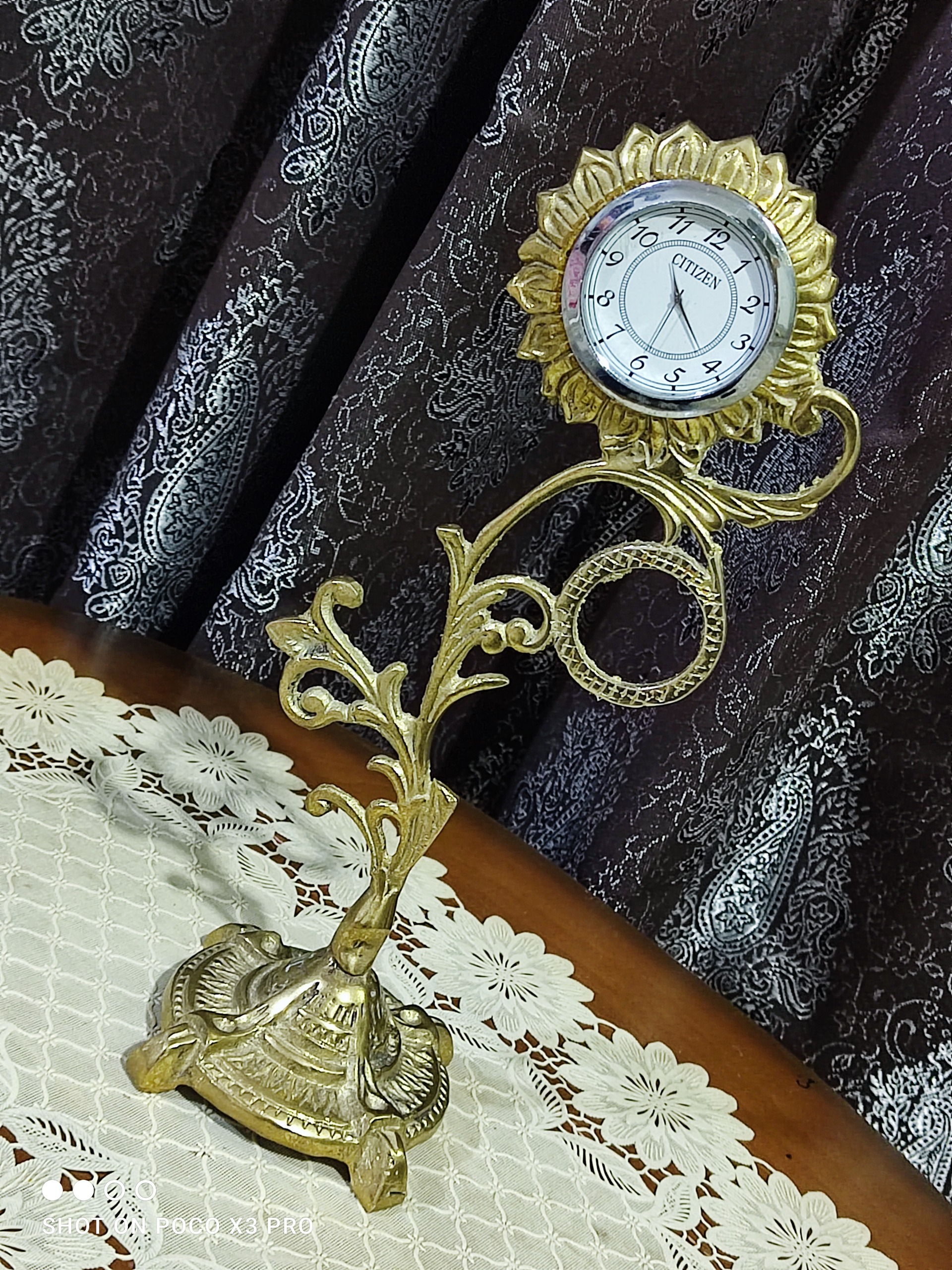 ساعت رومیزی قدیمی تمام برنجی