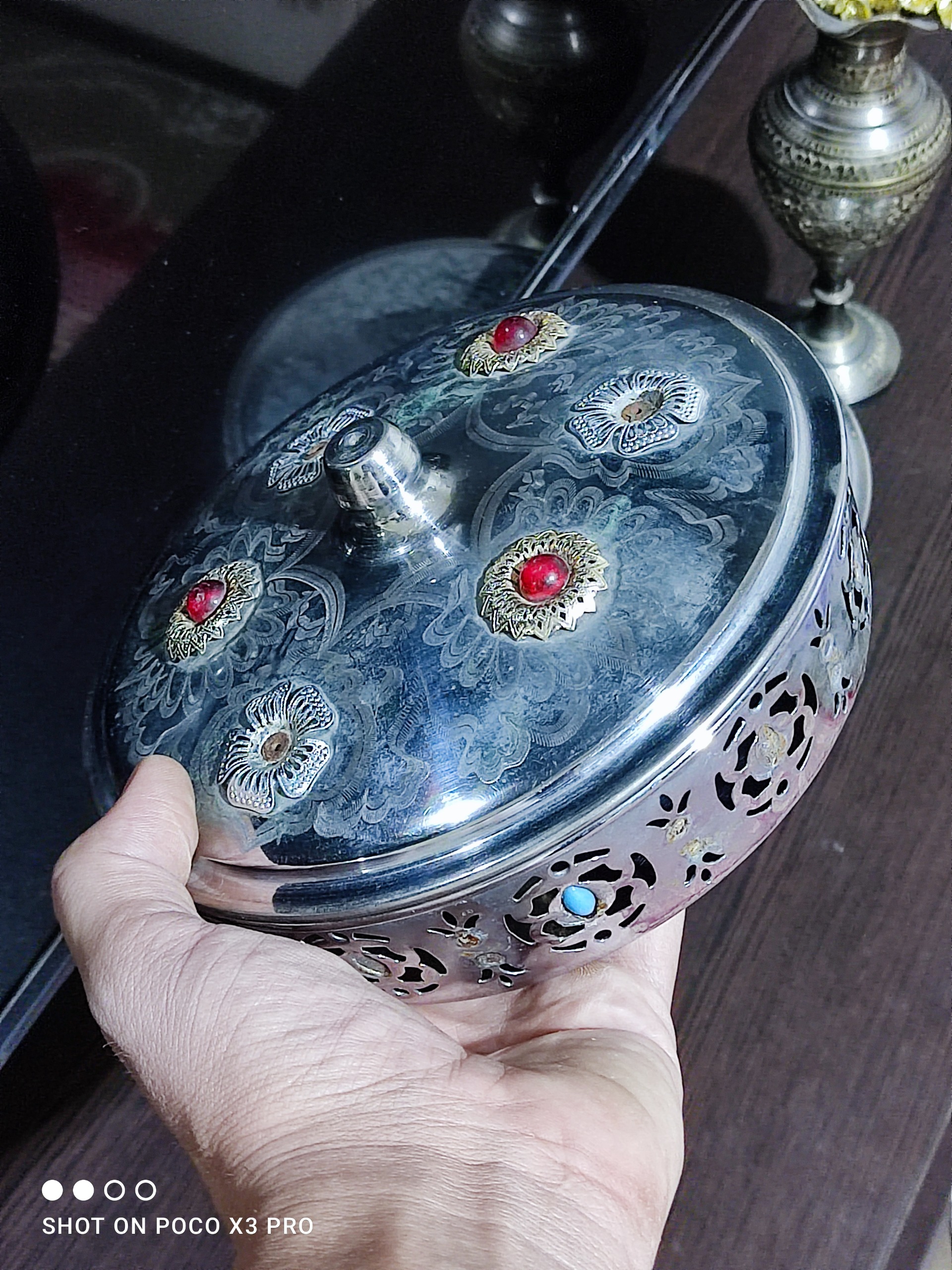 دو عدد شکلات خوری برنجی قدیمی