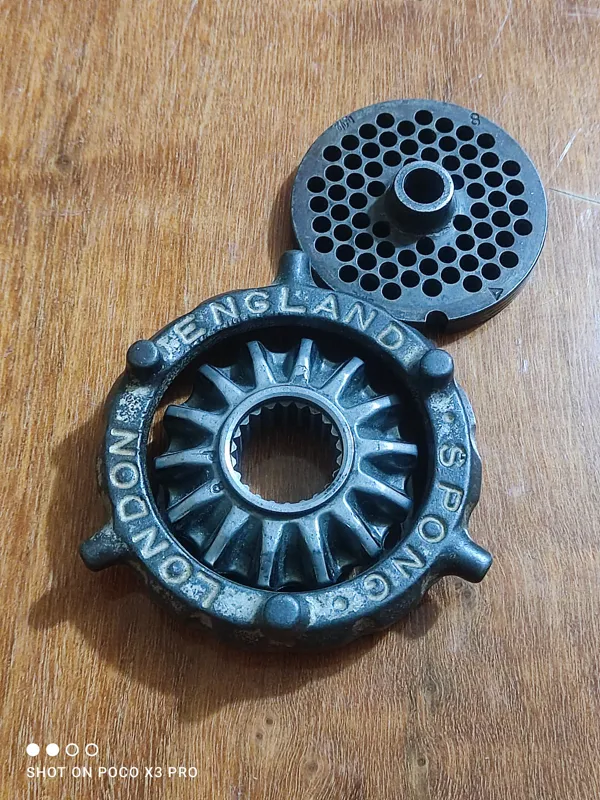 قطعات فولادی قدیمی