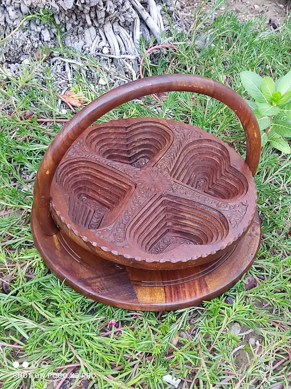 اردو خوری چوبی دستساز قدیمی