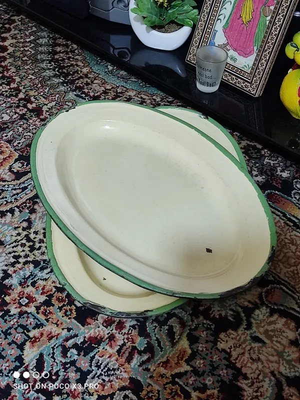 دو عدد سینی لعابی قدیمی