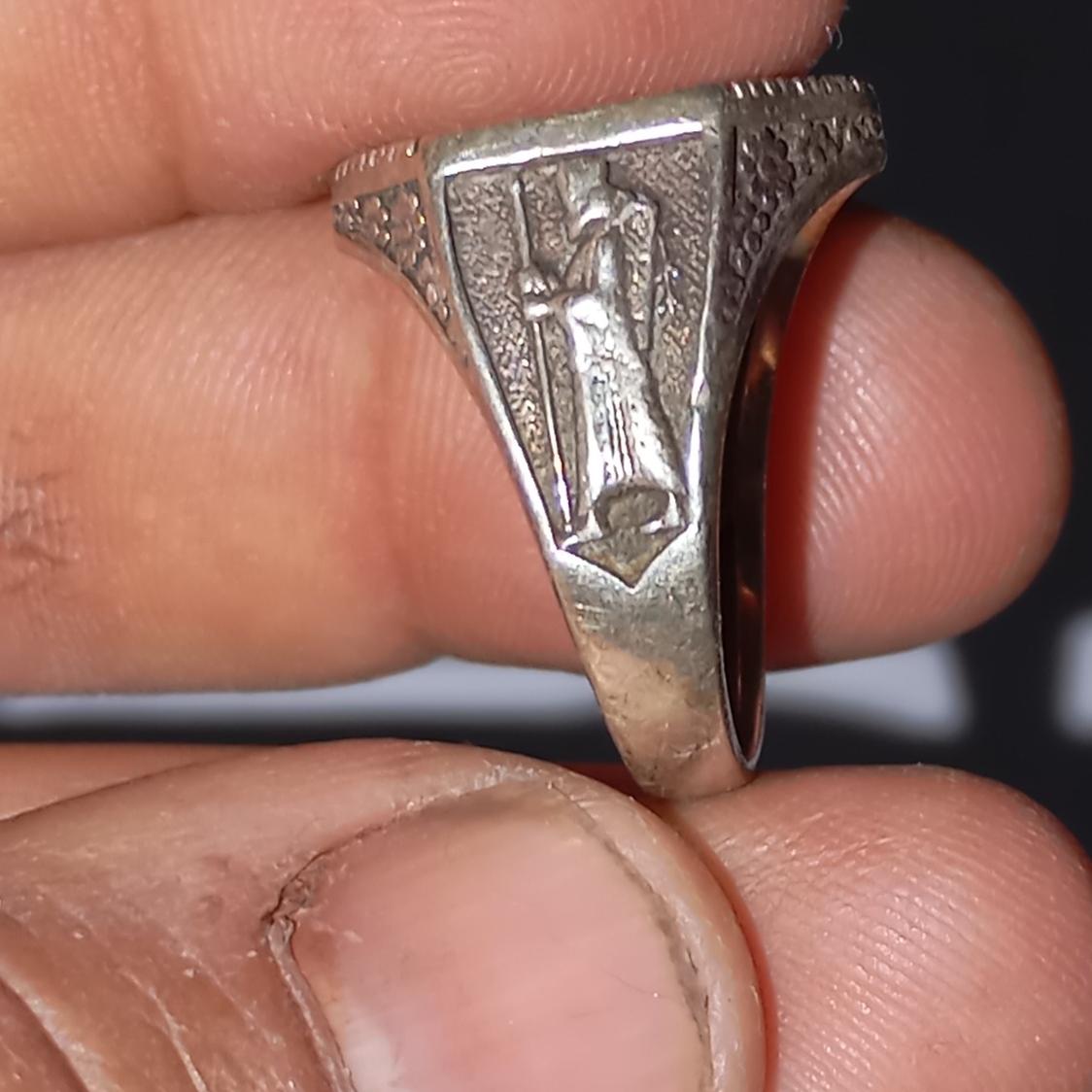 رکاب انگشتر طرح دار