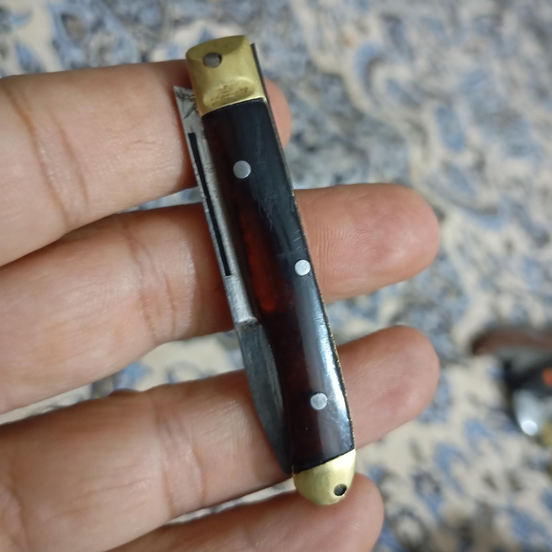 چاقو قدیمی بکر