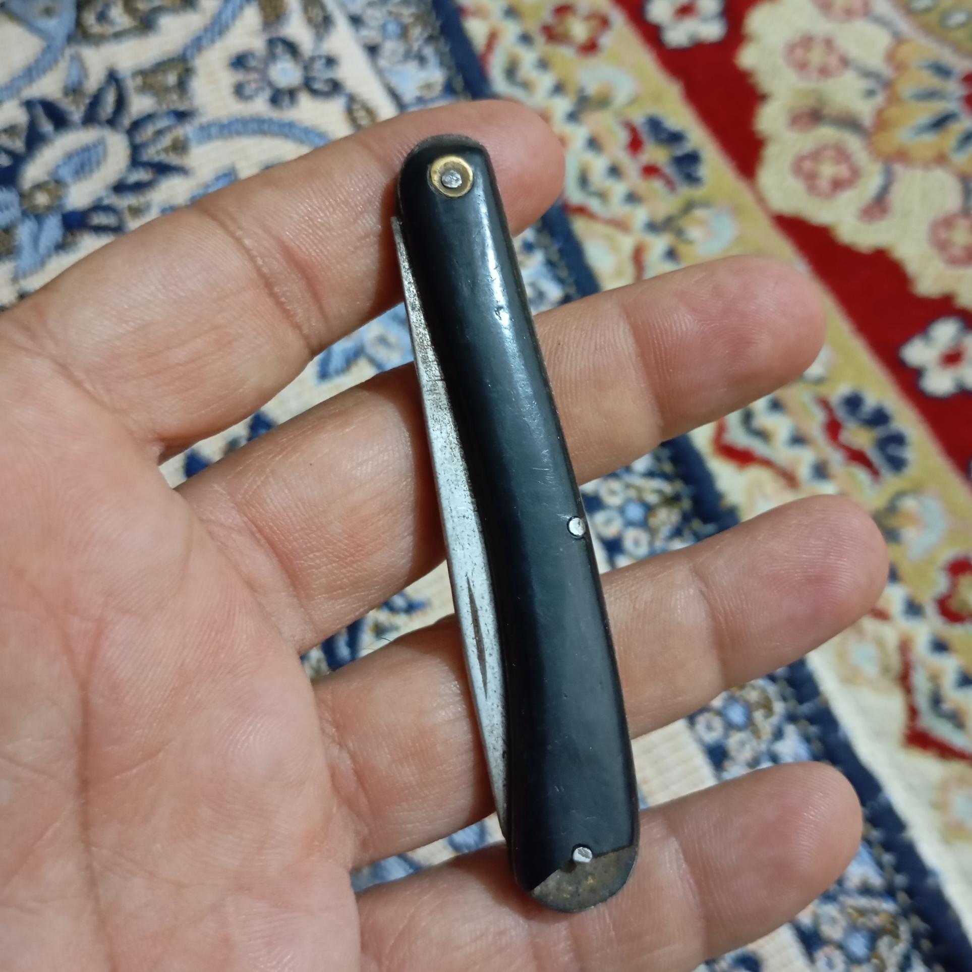 چاقو قدیمی کوچک