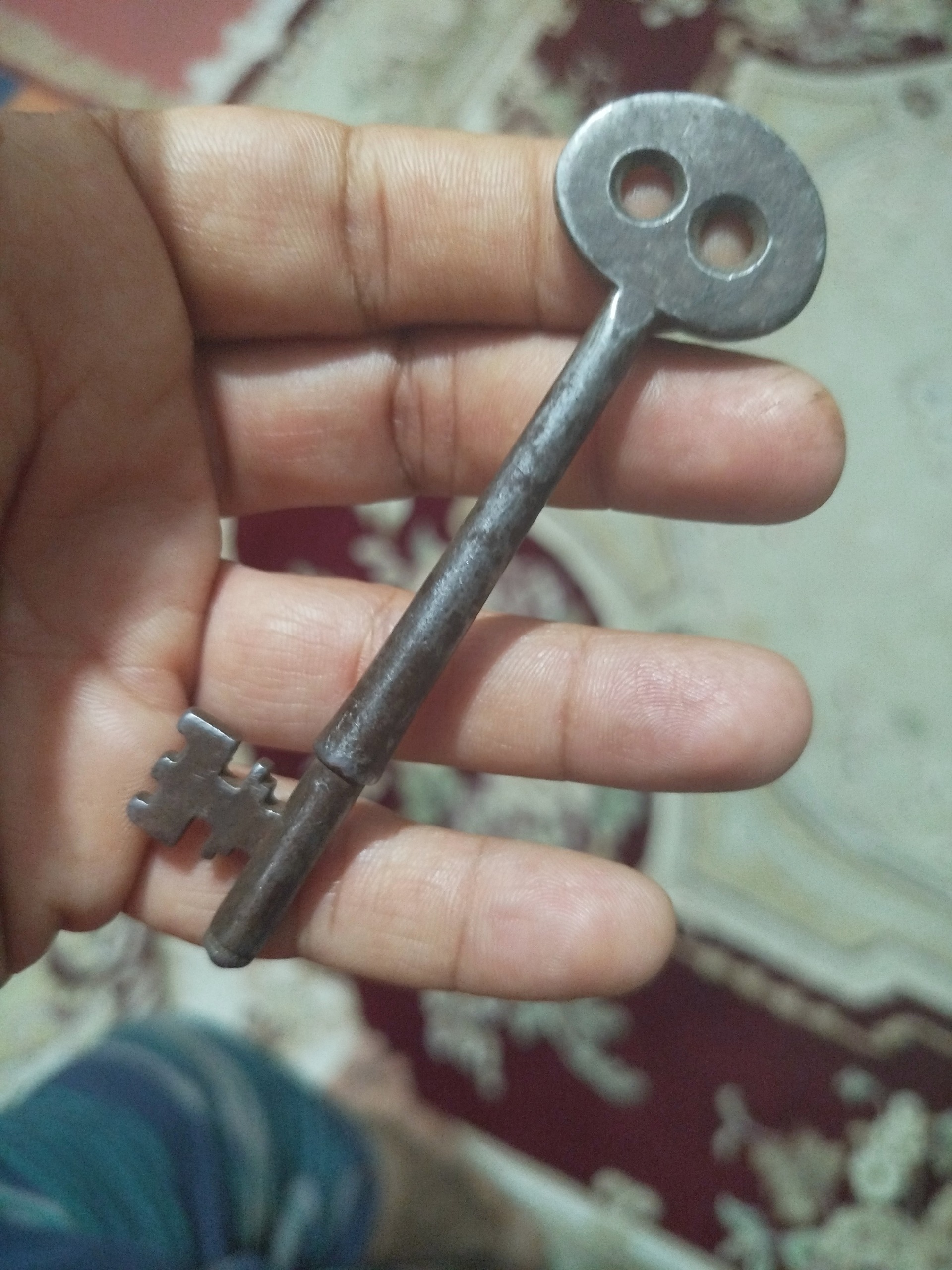 کلید صندوق قاجاری