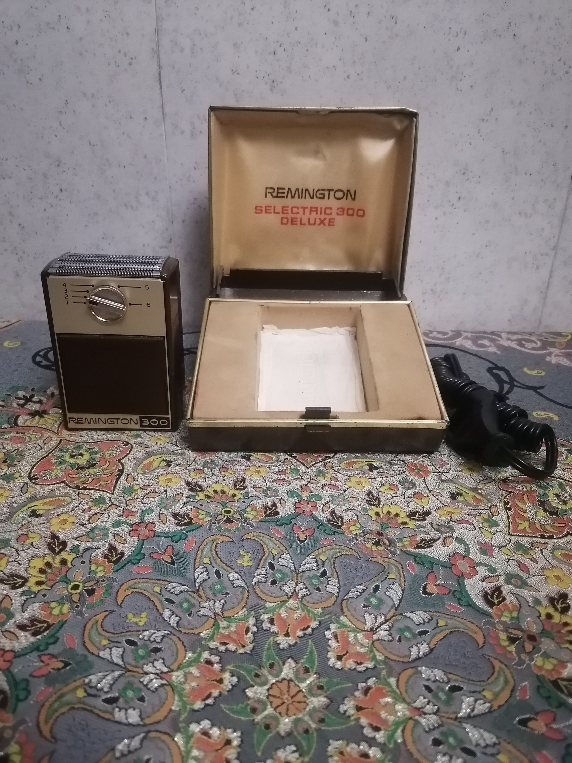 ریش تراش یا ماشین اصلاح رمینگتون فرانسه