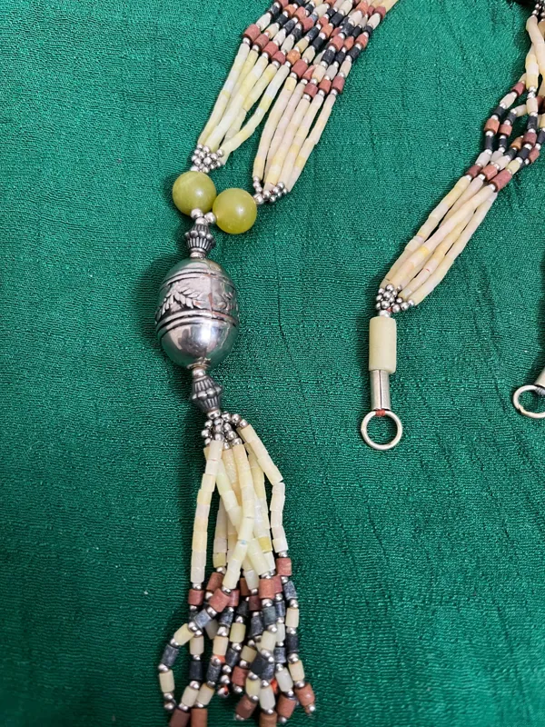 اویز طرح عاج