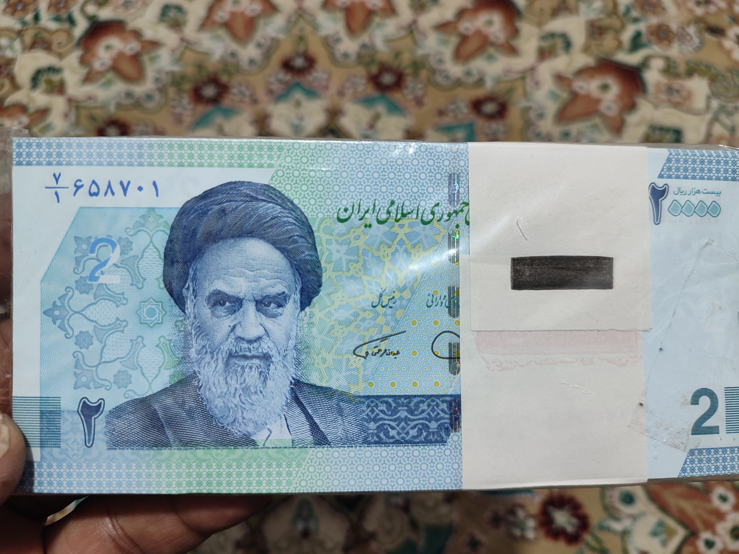 بسته اسکناس دو هزار تومنی جدید