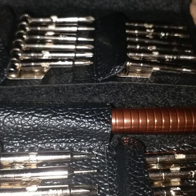 مزایده سری پیچ گوشتی کیف دار