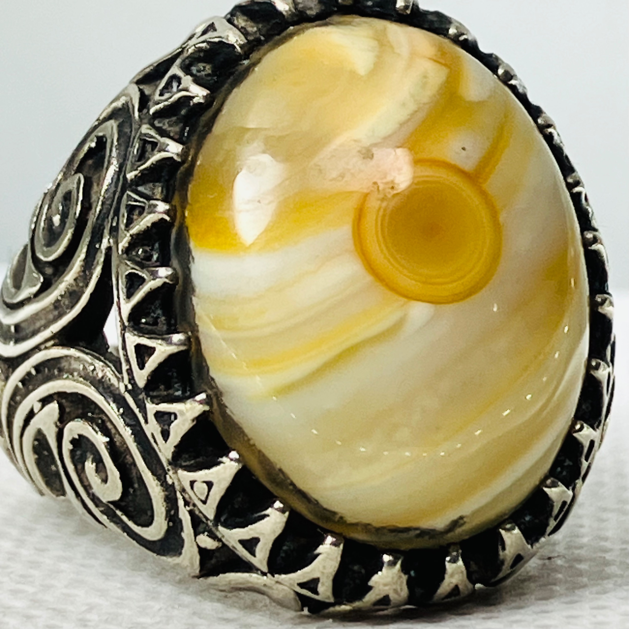 انگشتر  جزع خزه ای بسیار کمیاب برفی رگه دار