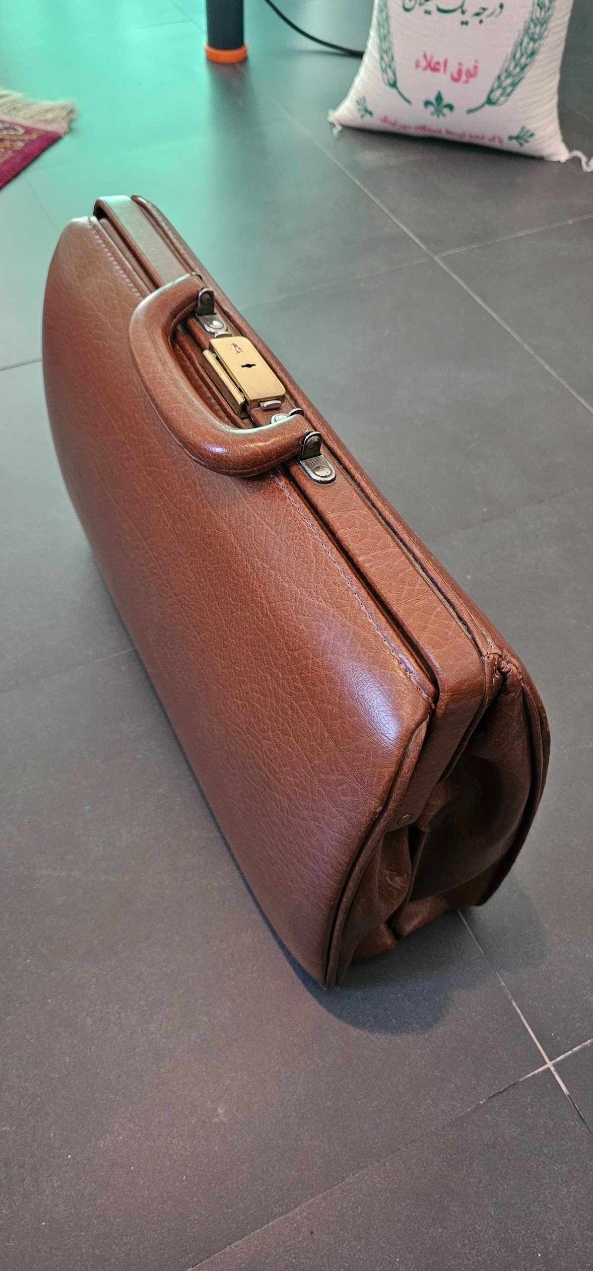 کیف عتیقه اطباء