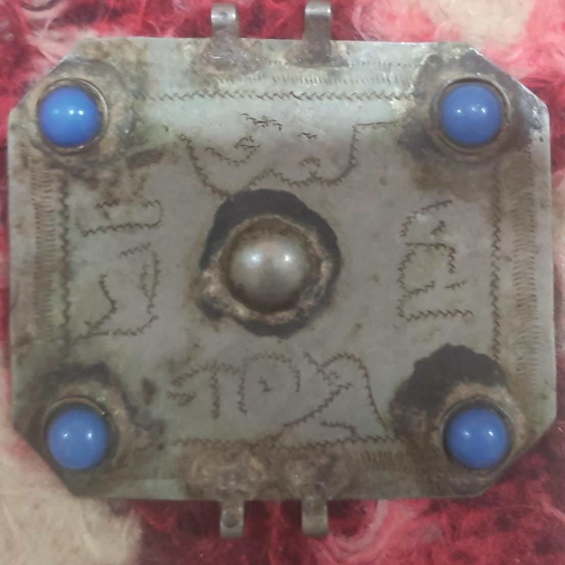 نشان و بسیار قدیمی توضیحات