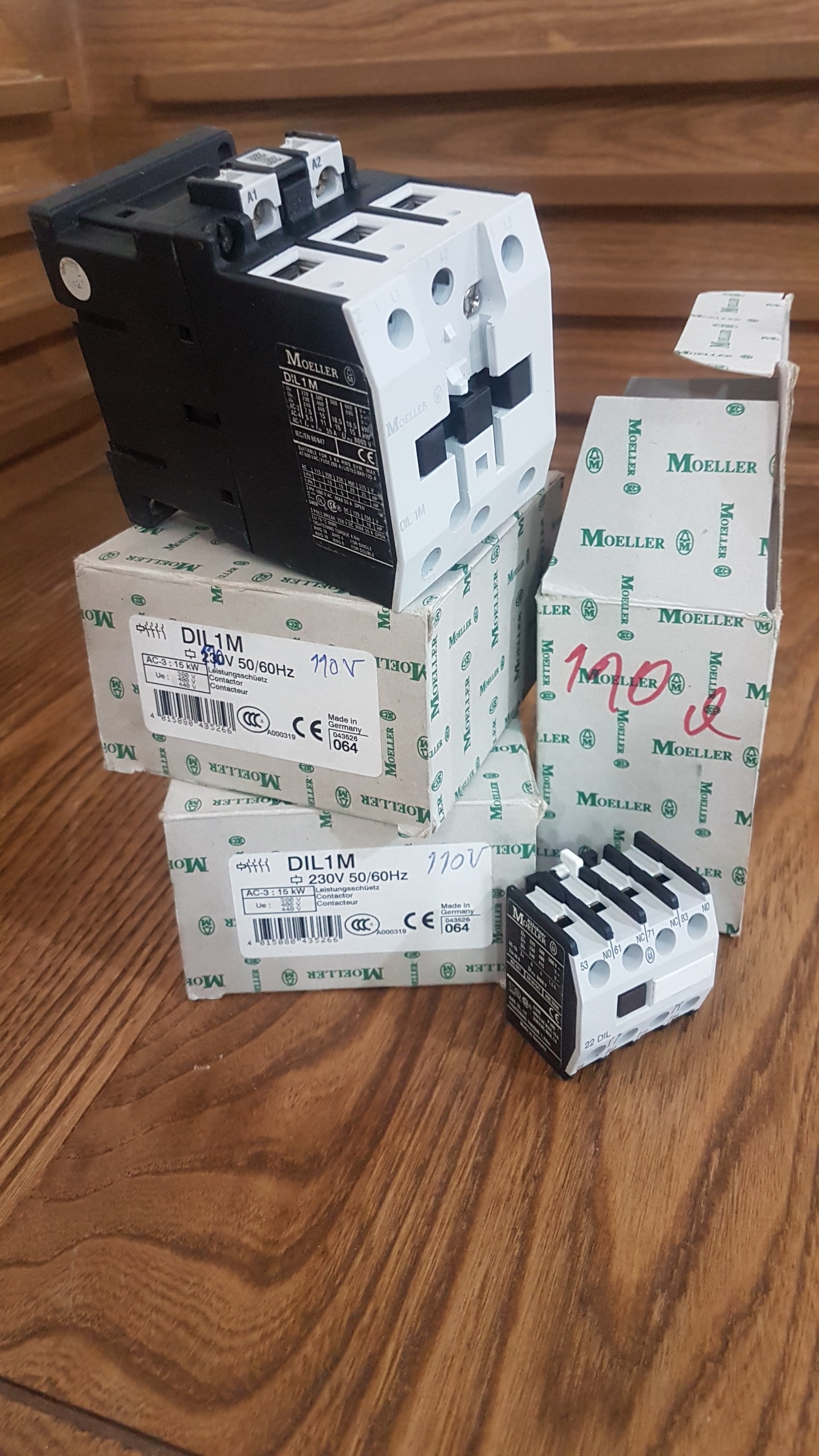 کنتاکتور 110AC ولتMOELLER