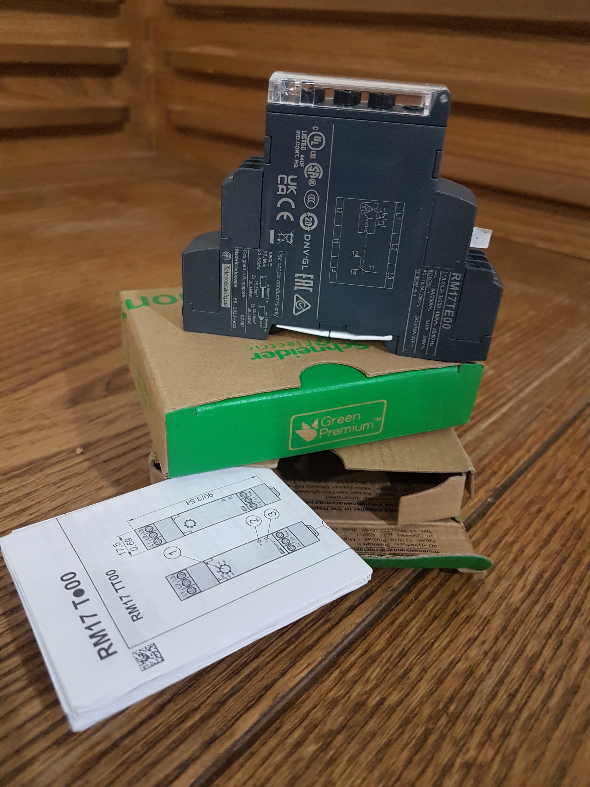 کنترل فاز اشنایدر RM17E00