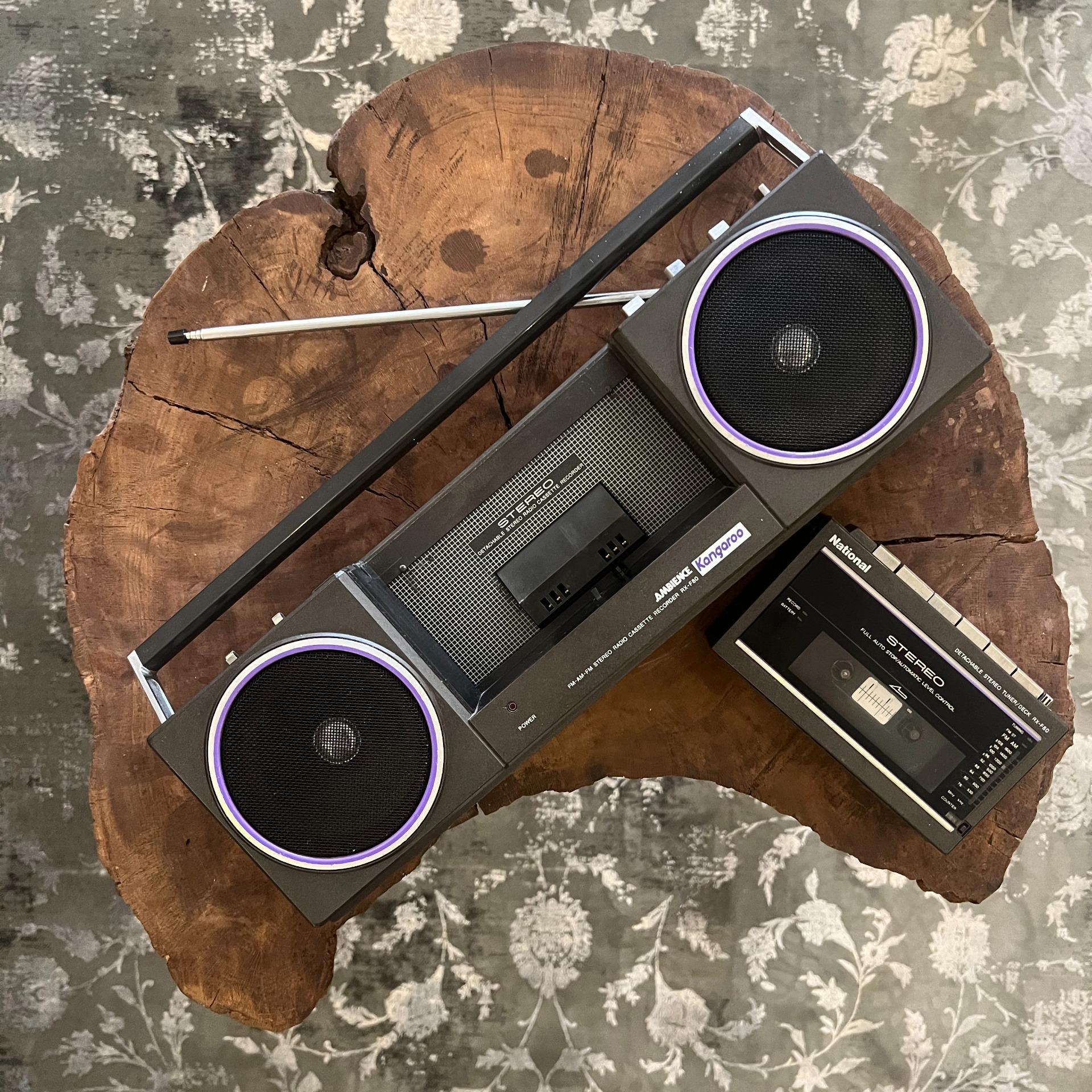 رادیو ضبط قدیمی واکمنی