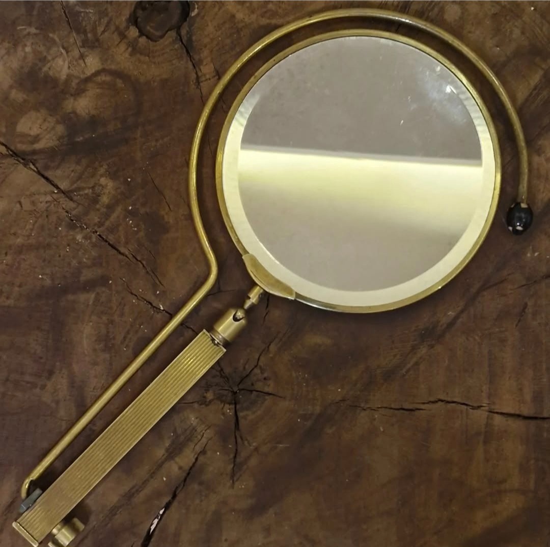 آینه آرایش قدیمی