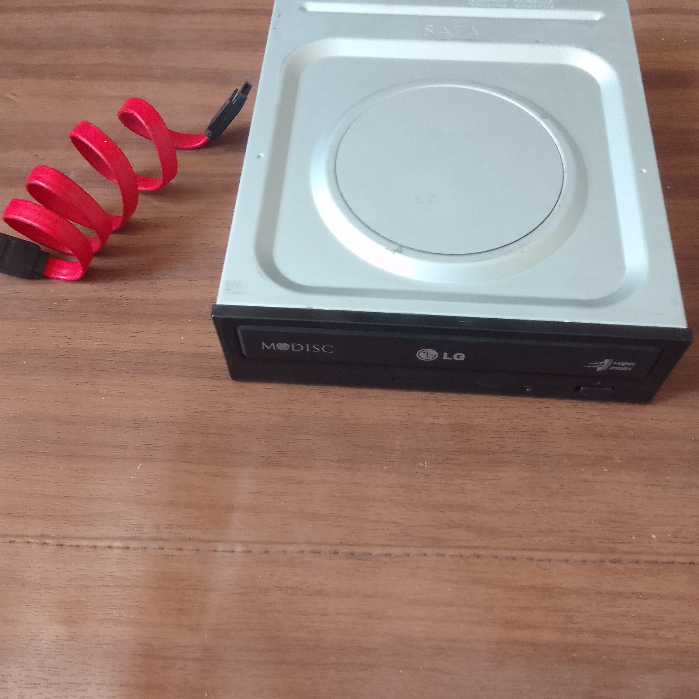 دی وی دی رابتر LG ساتا به کابل رایگان