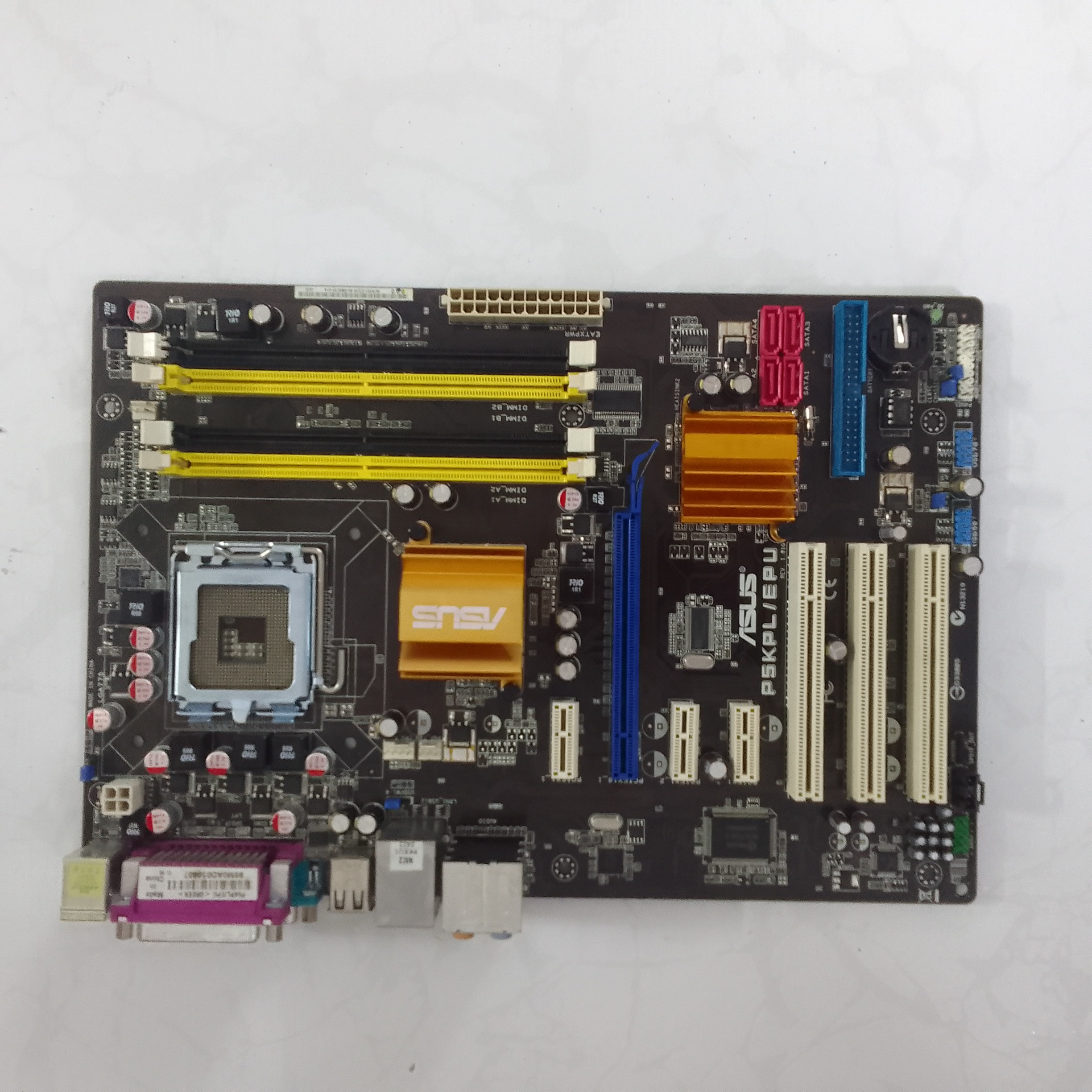 مادربرد ASUS چهار هسته ساپورت و ساپورت 8 گیگ رم
