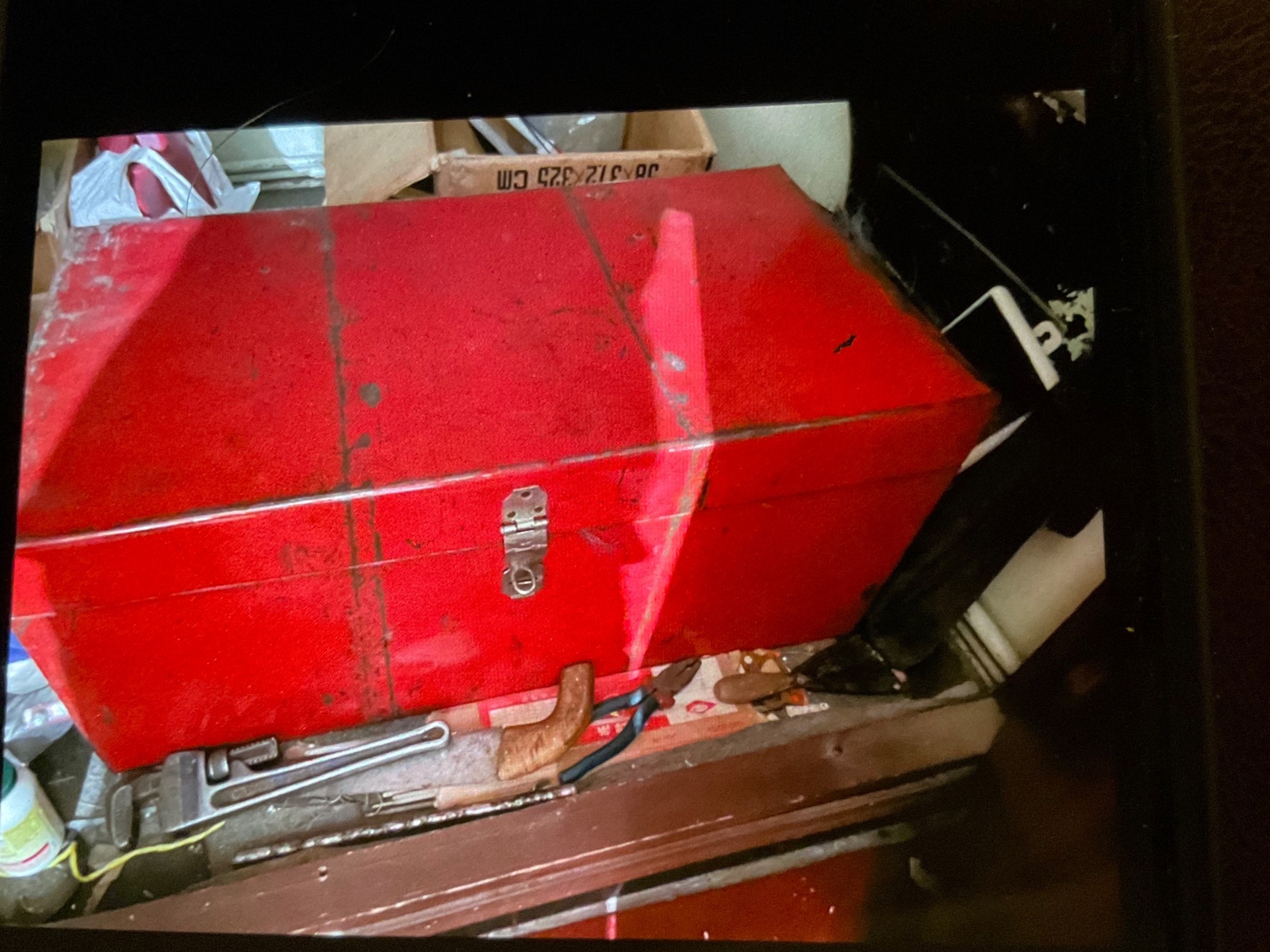 صندوق ابزار قدیمی