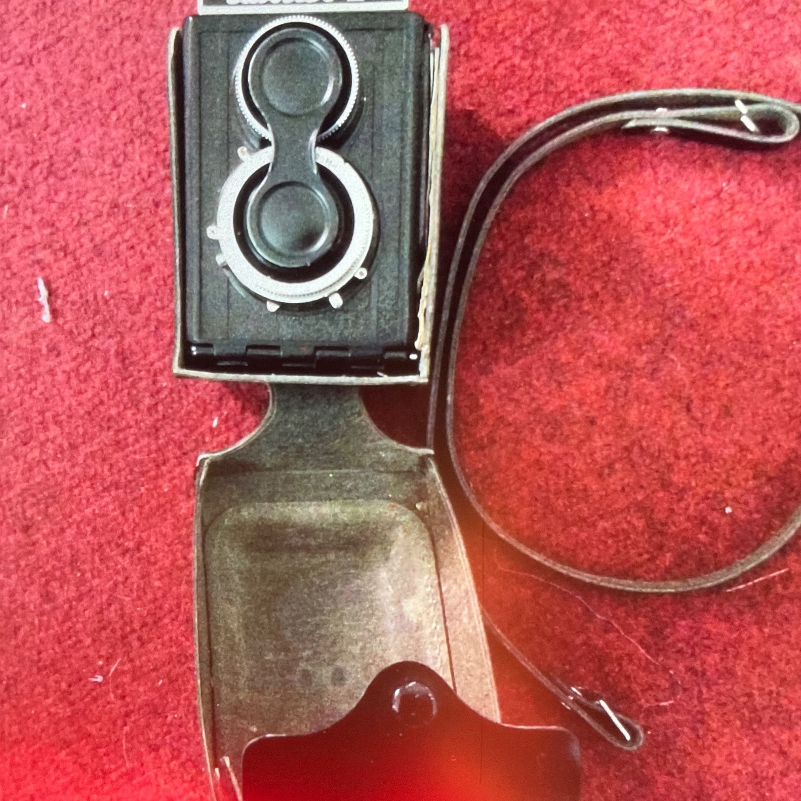 دوربین لوبیتل 2 با کیف چرمی