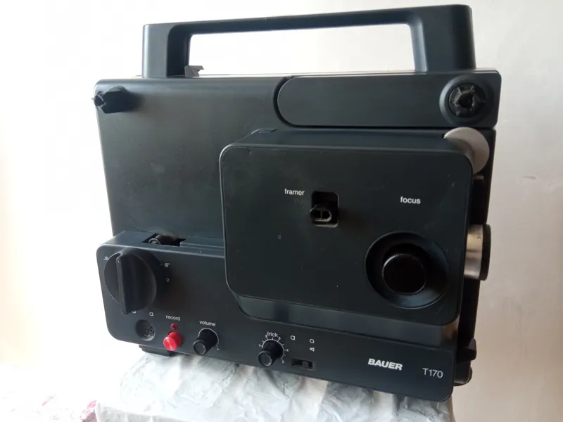 آپارات 8 میلیمتری ناطق  BAUER T170