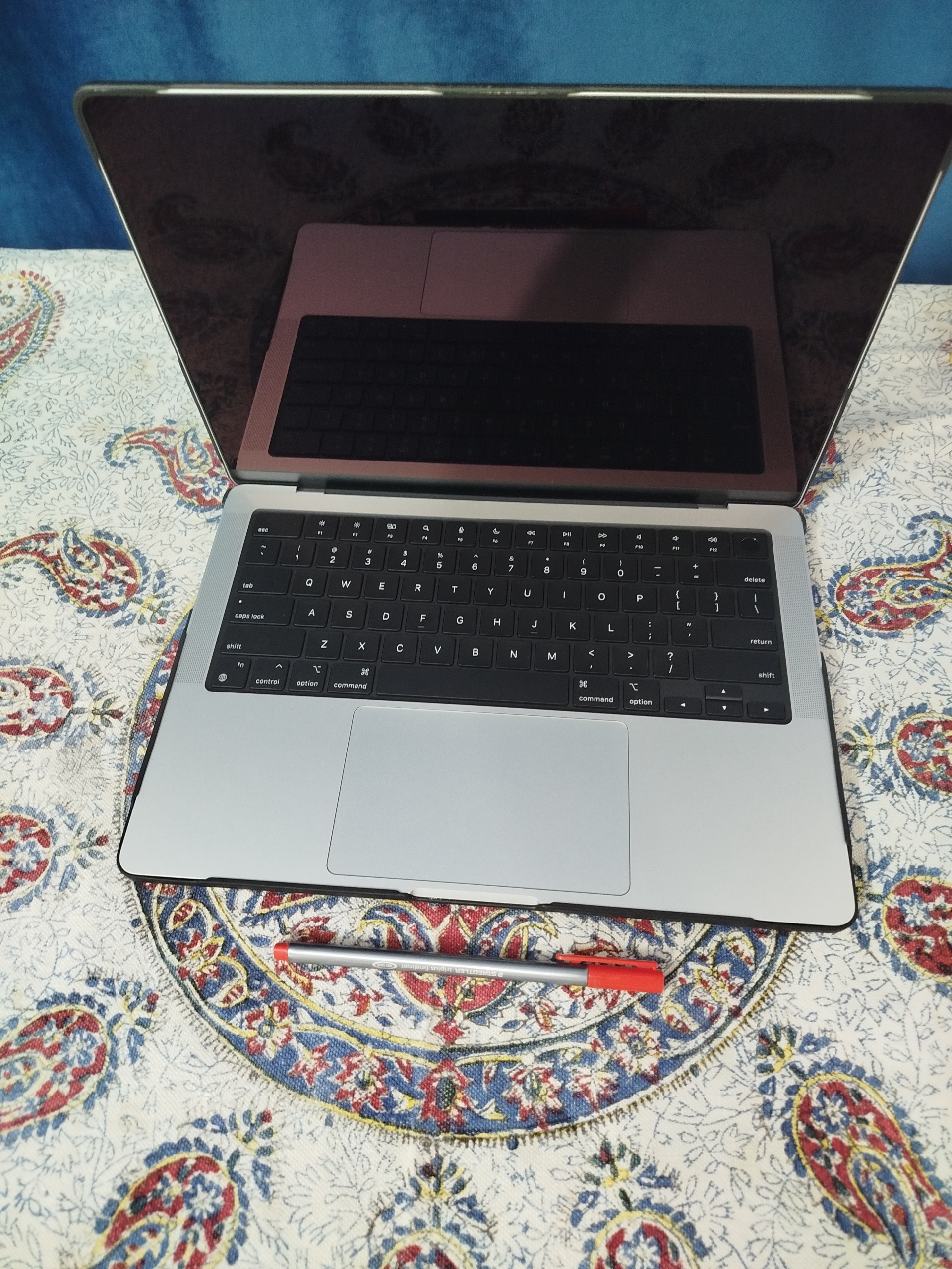 مک بوک پرو m4