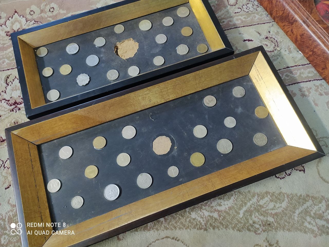37 عدد سکه در دو تابلو