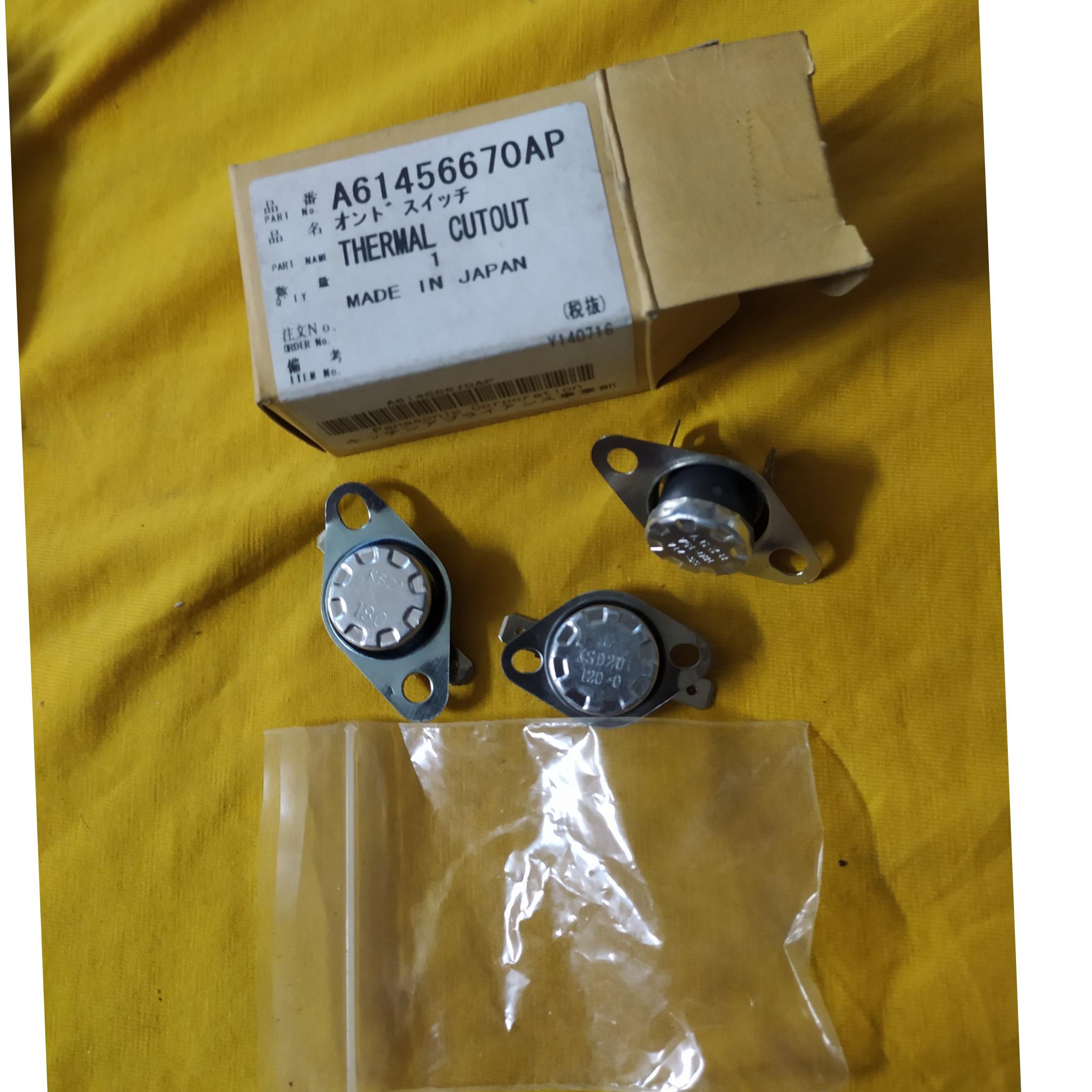 سه قطعه الکترونیکی ژاپنی