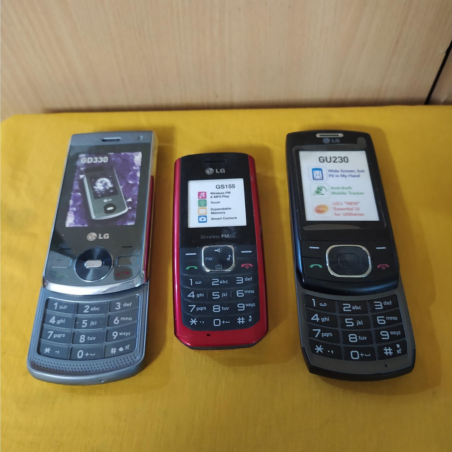 سه عدد ماکت گوشی موبایل