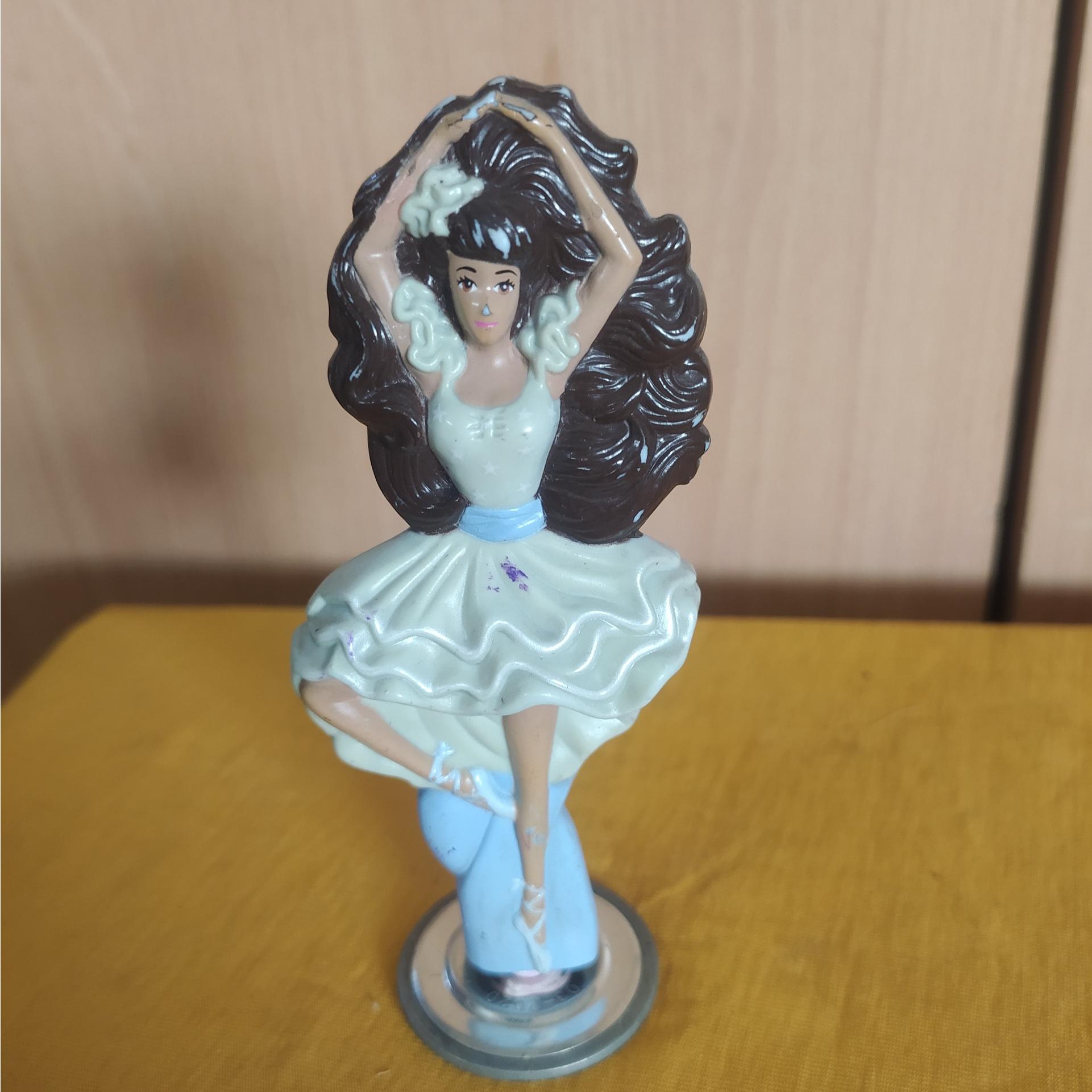 عروسک تبلیغاتی باربی